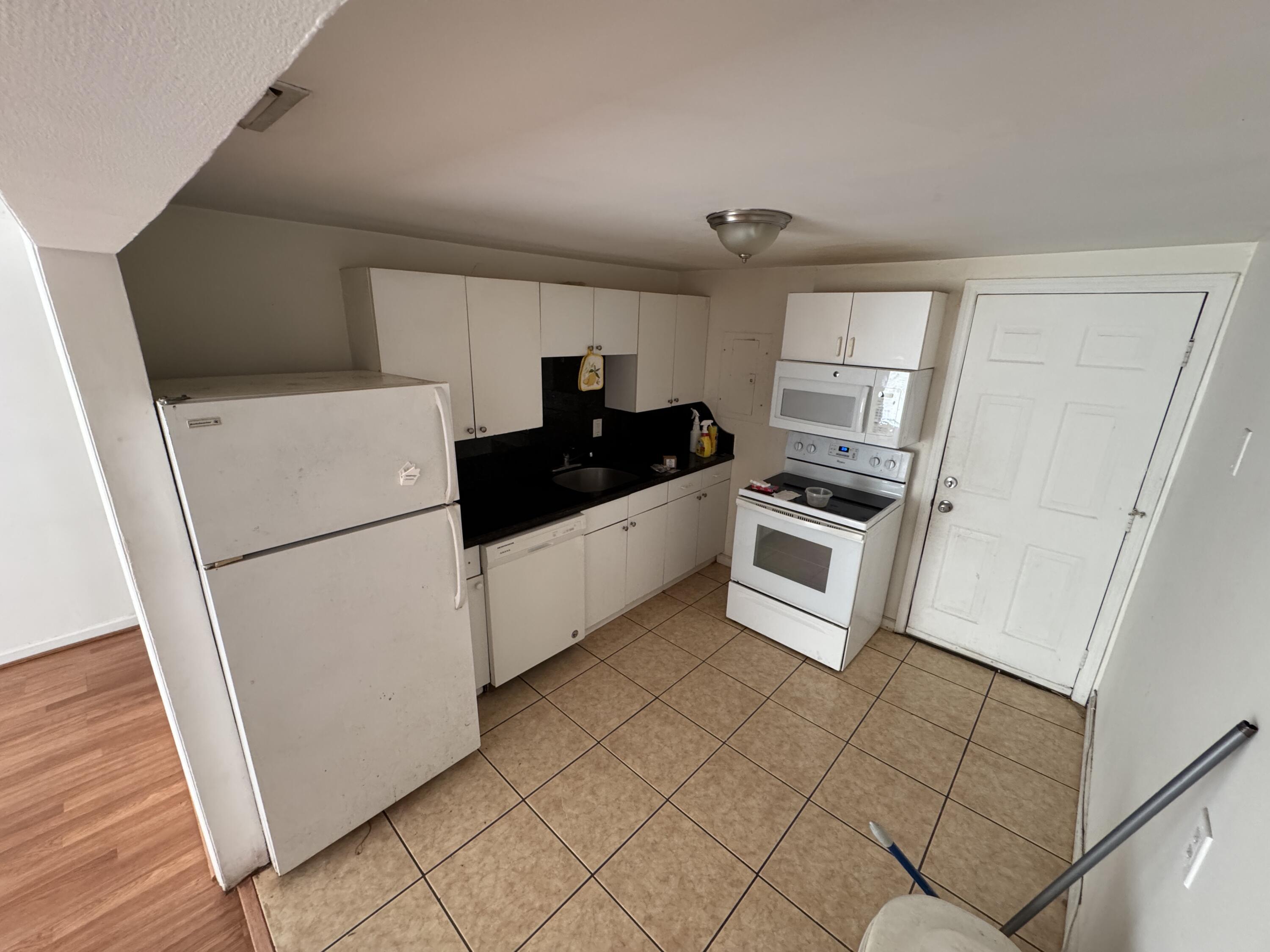 5645 Papaya Road, Royal Palm Estates, FL 33413, Royal Palm Estates - Photo 4