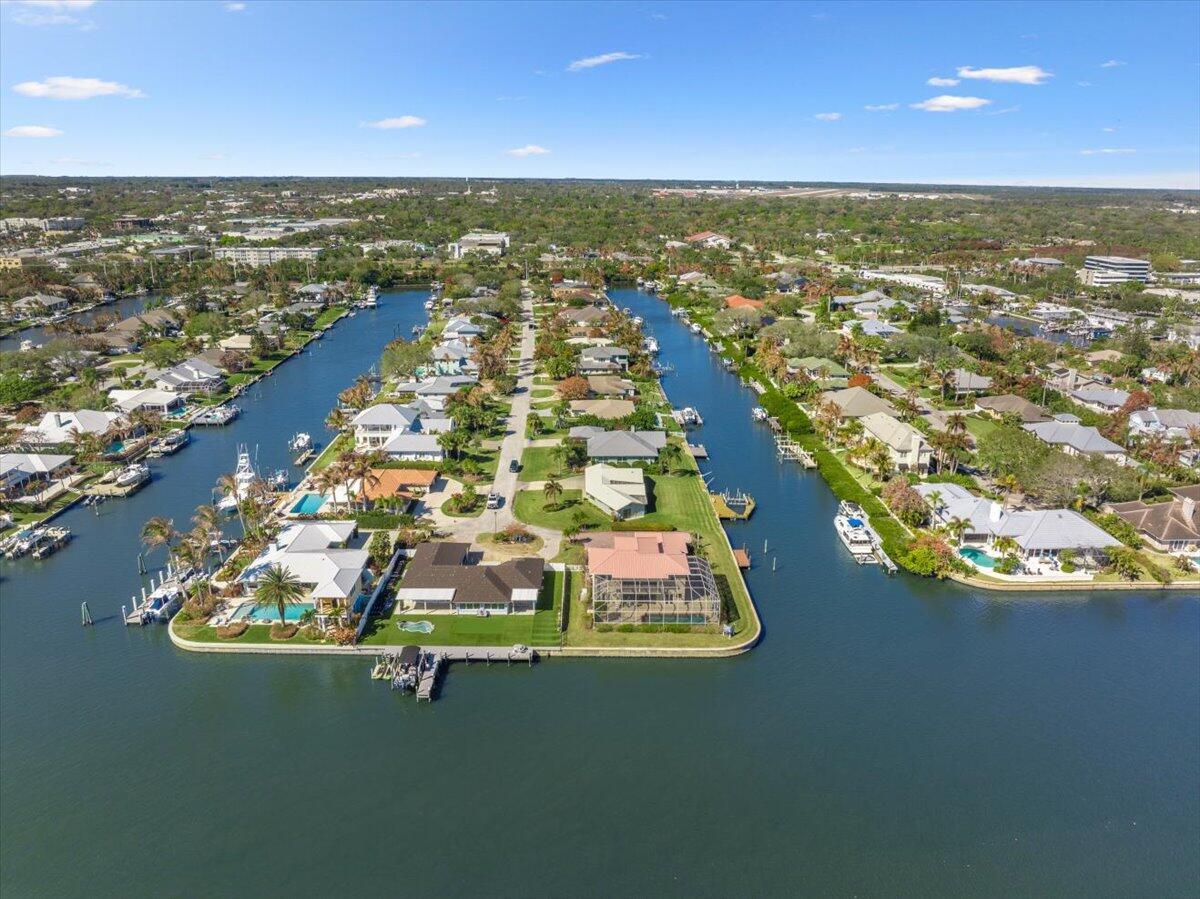 2 Seahorse Lane, Vero Beach, FL 32960, Vero Beach - Photo 4