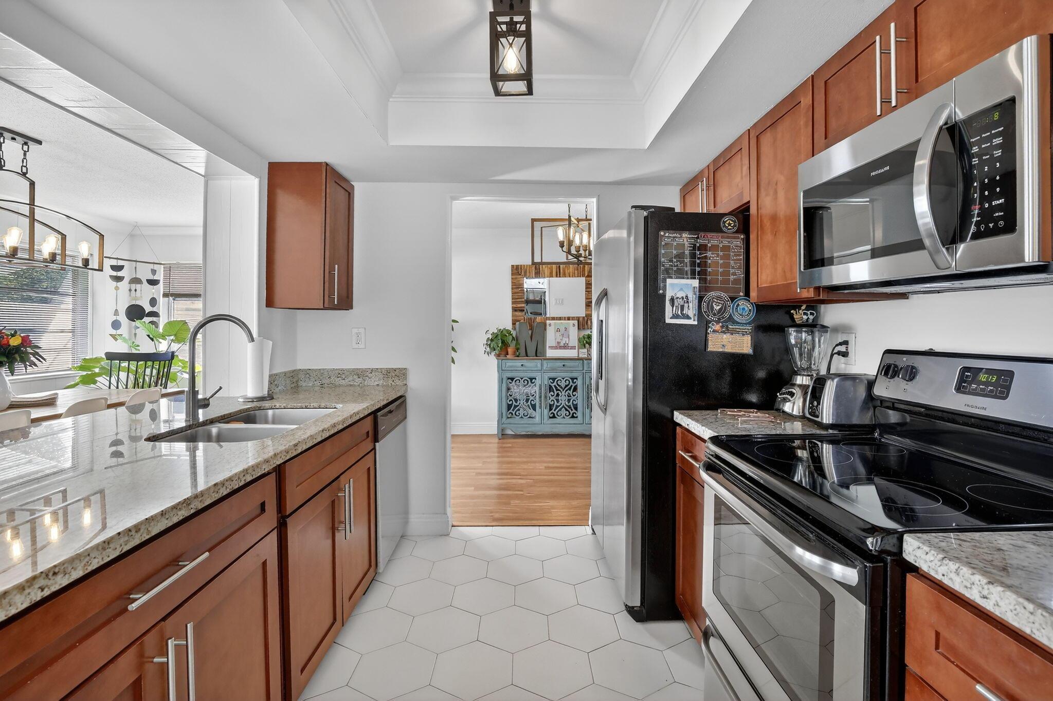 5710 NW 70th Terrace, Tamarac, FL 33321, Tamarac - Photo 3