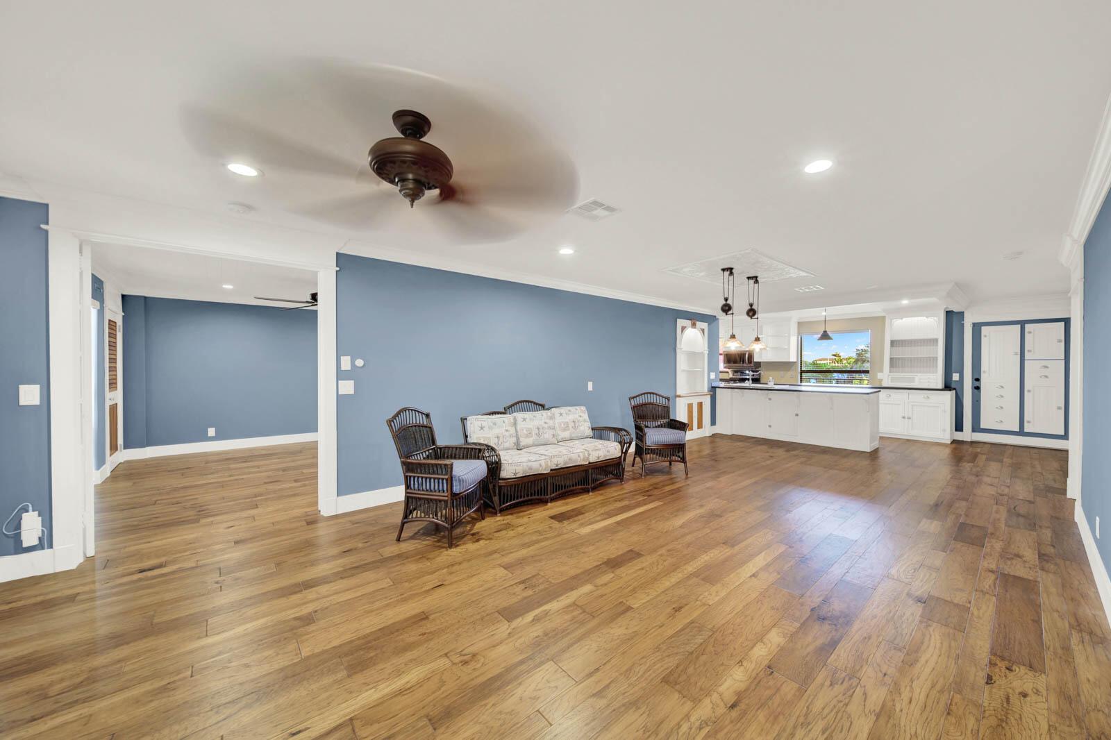 624 SW Saint Lucie Crescent 306, Stuart, FL 34994, Stuart - Photo 2