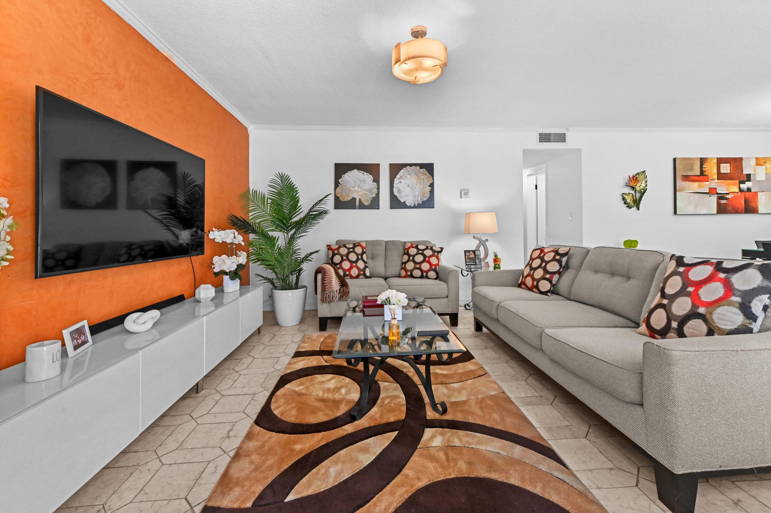 200 NE 12th Avenue 3a, Hallandale Beach, FL 33009, Hallandale Beach - Photo 3