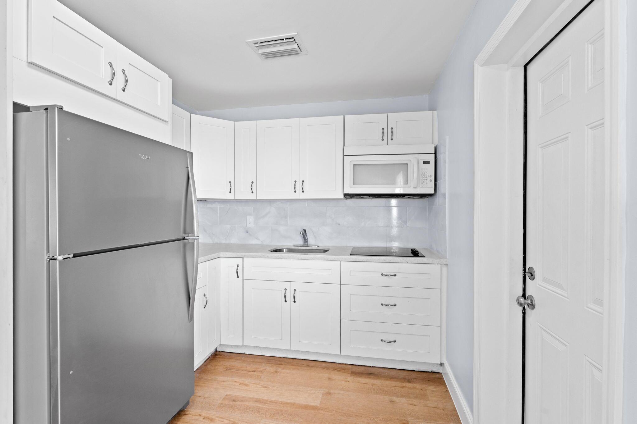 3800 N 10th Avenue N, Palm Springs, FL 33461, Palm Springs - Photo 3