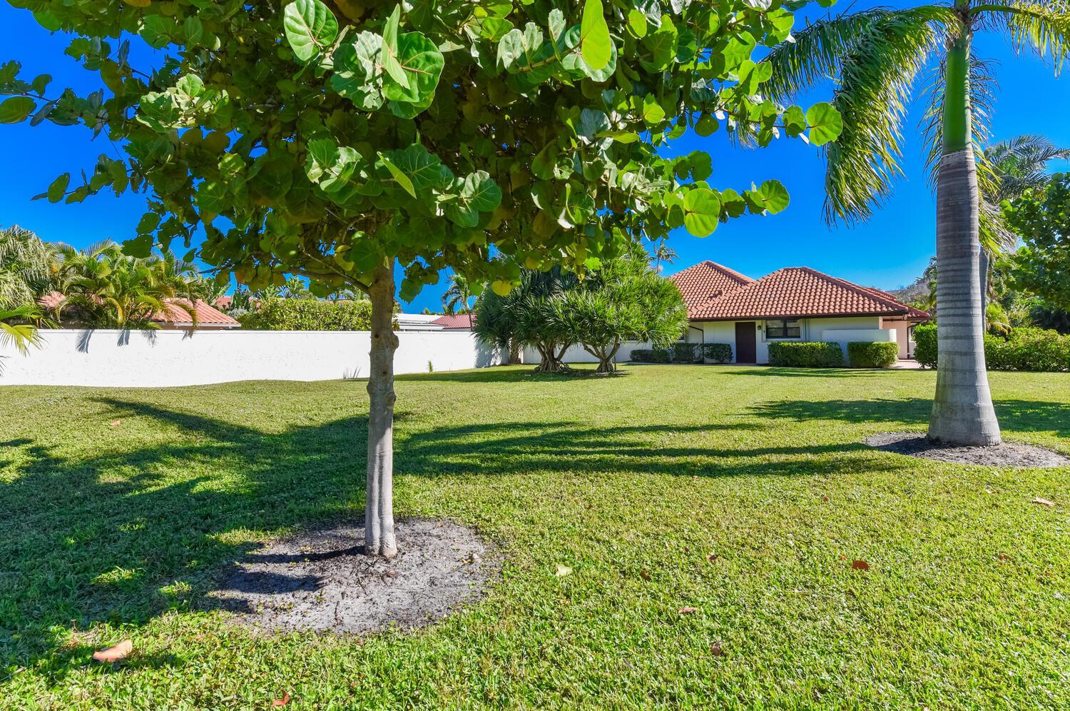 1469 Via Privada, Jupiter, FL 33477, Jupiter - Photo 2