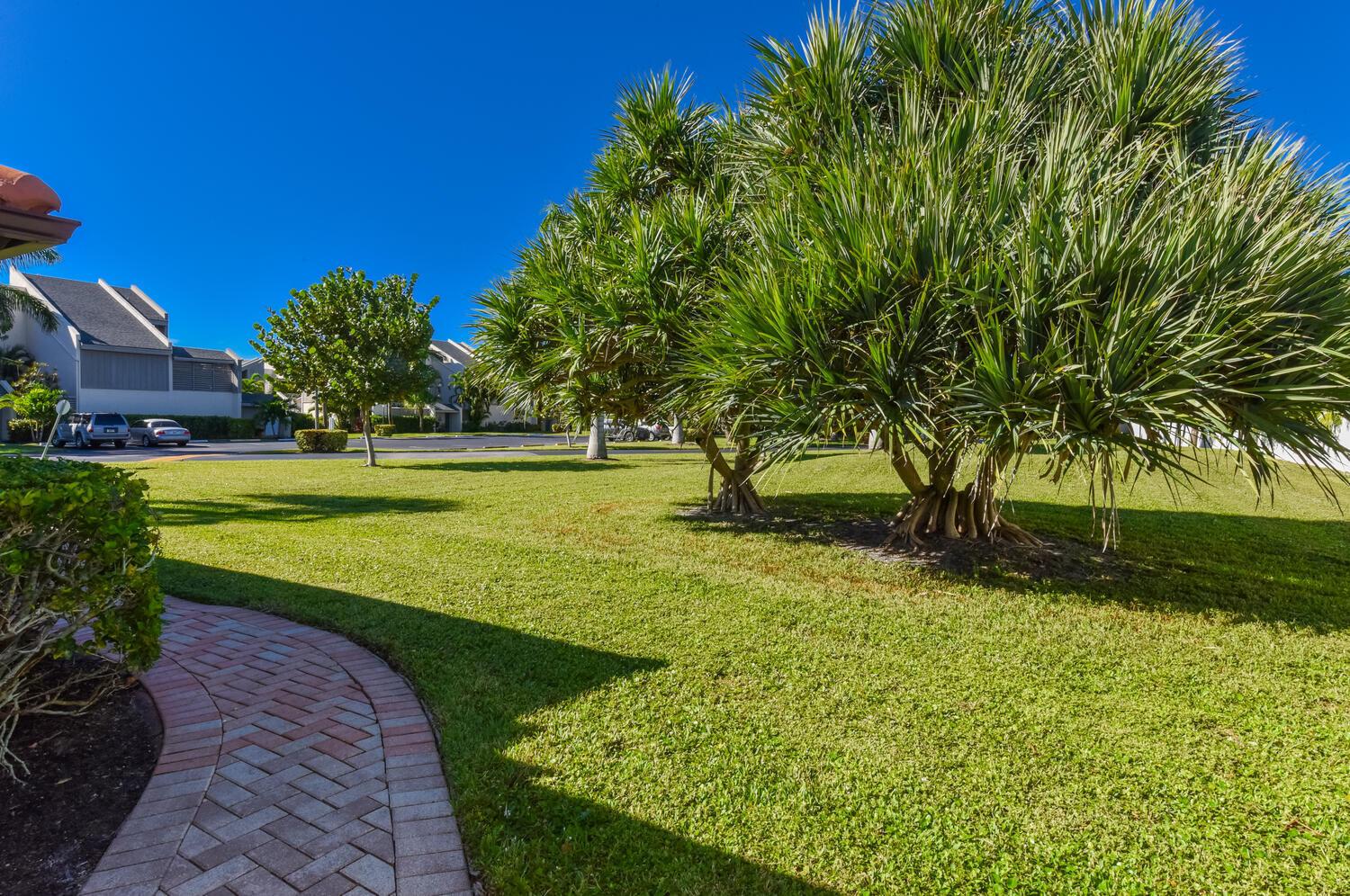 1469 Via Privada, Jupiter, FL 33477, Jupiter - Photo 4