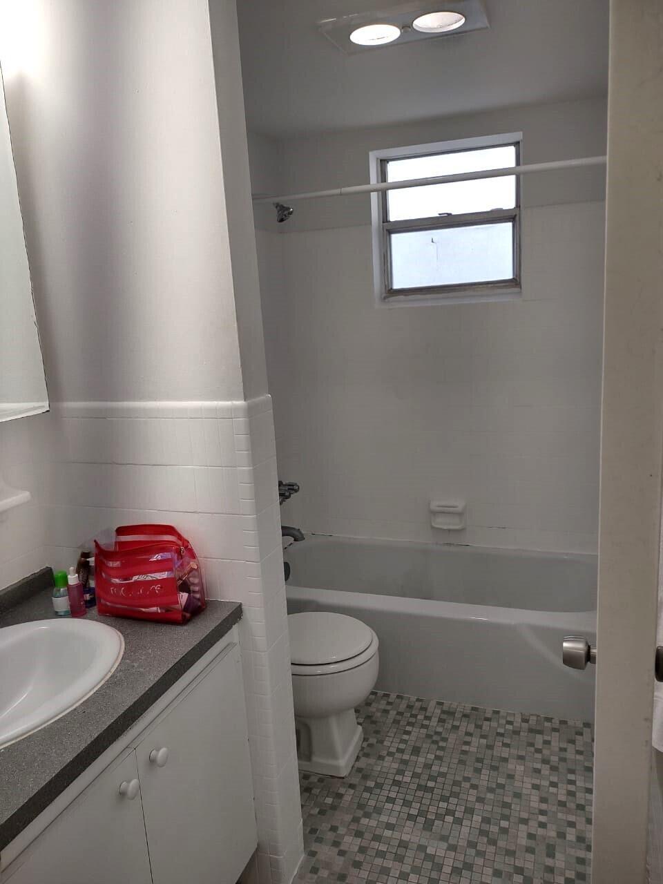 1100 NE 1st Court 305, Hallandale Beach, FL 33009, Hallandale Beach - Photo 5
