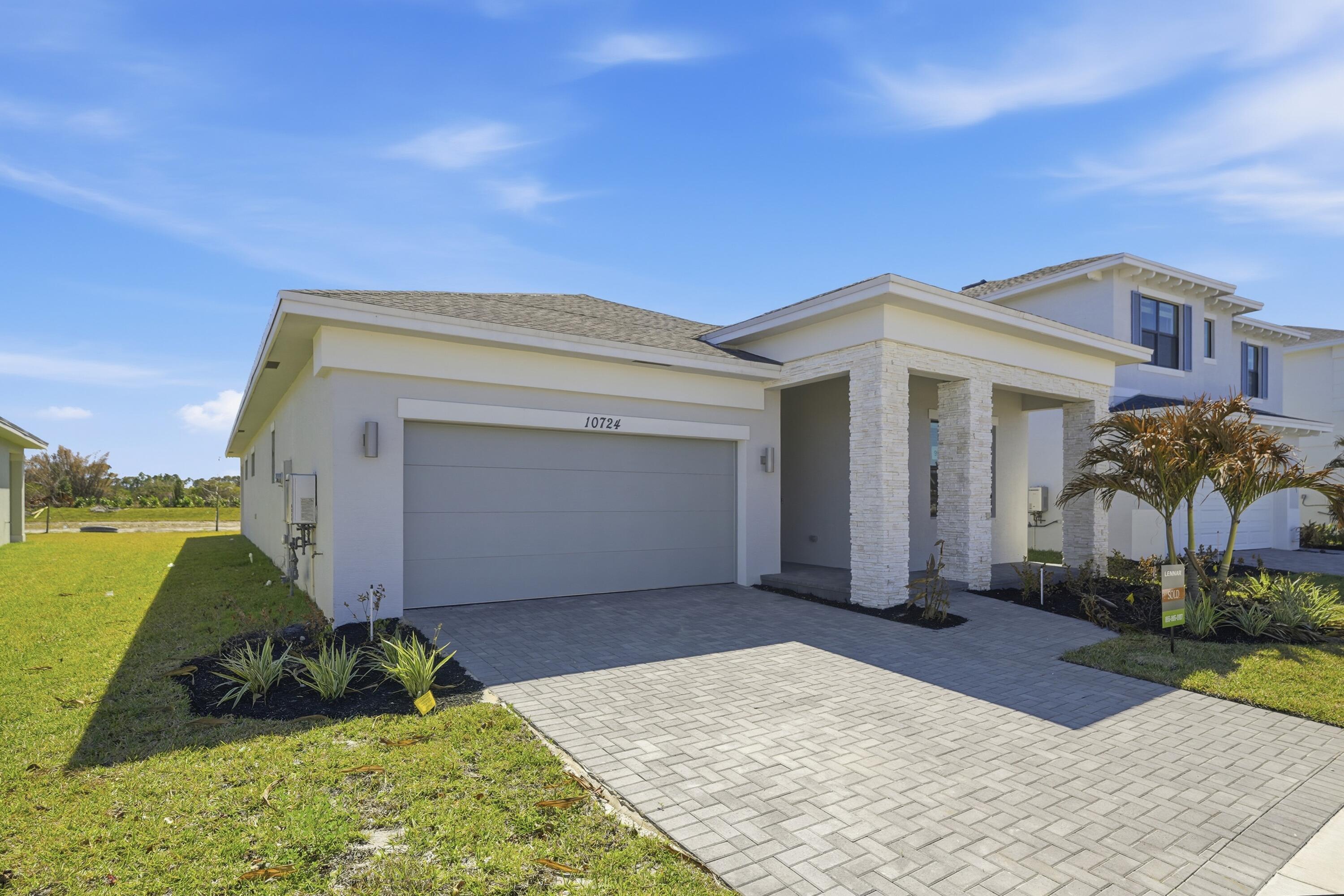 10724 NW Wilgrove Lane, Port St. Lucie, FL 34987, Port St. Lucie - Photo 2