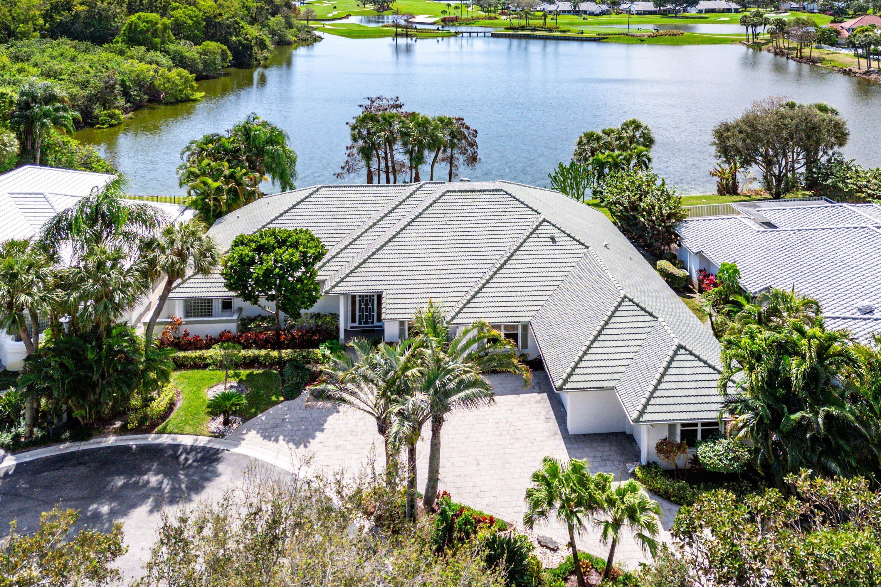 4 Sutton Drive, Boynton Beach, FL 33436, Boynton Beach - Photo 2