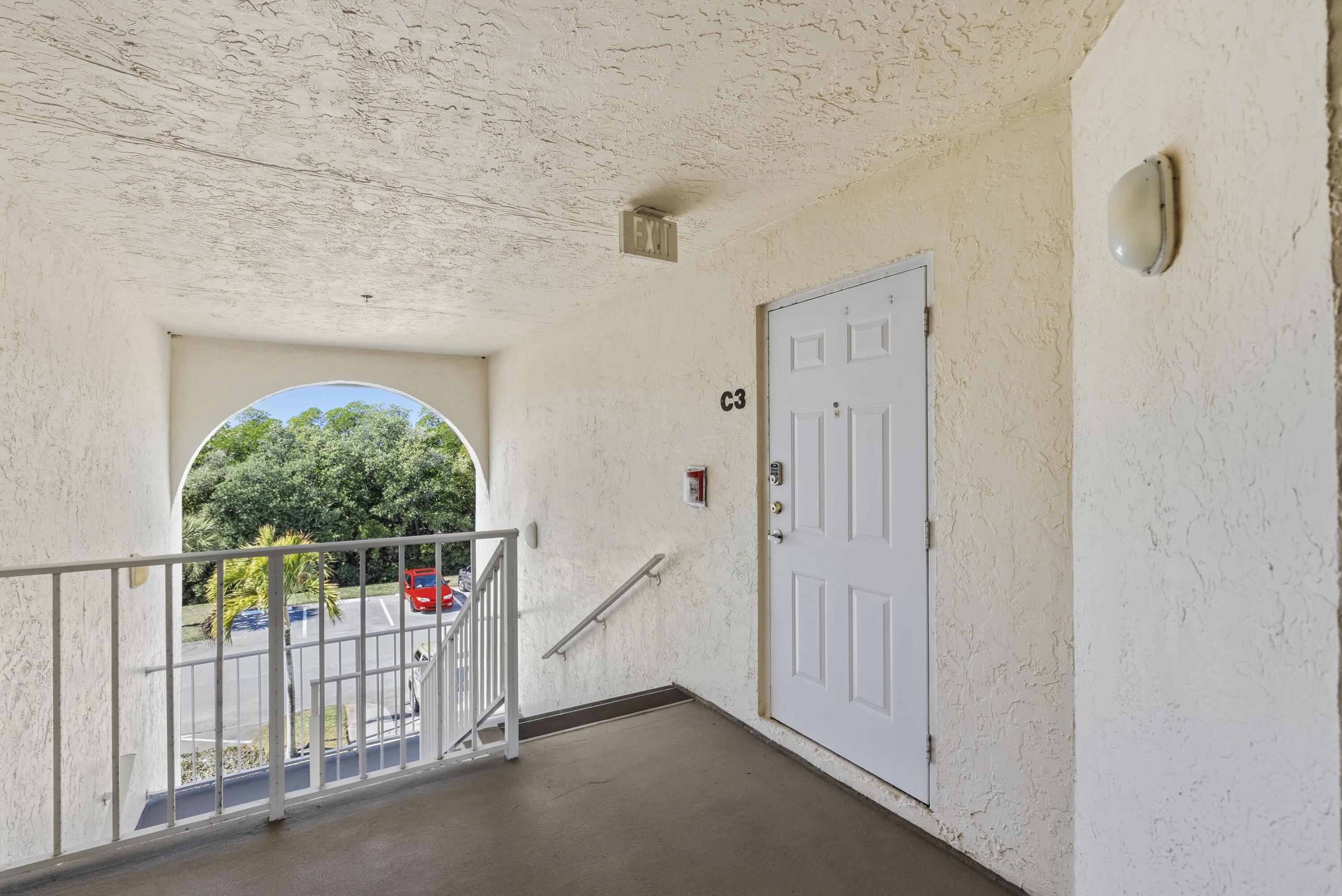 4452 NE Ocean Blvd C3, Jensen Beach, FL 34957, Jensen Beach - Photo 4