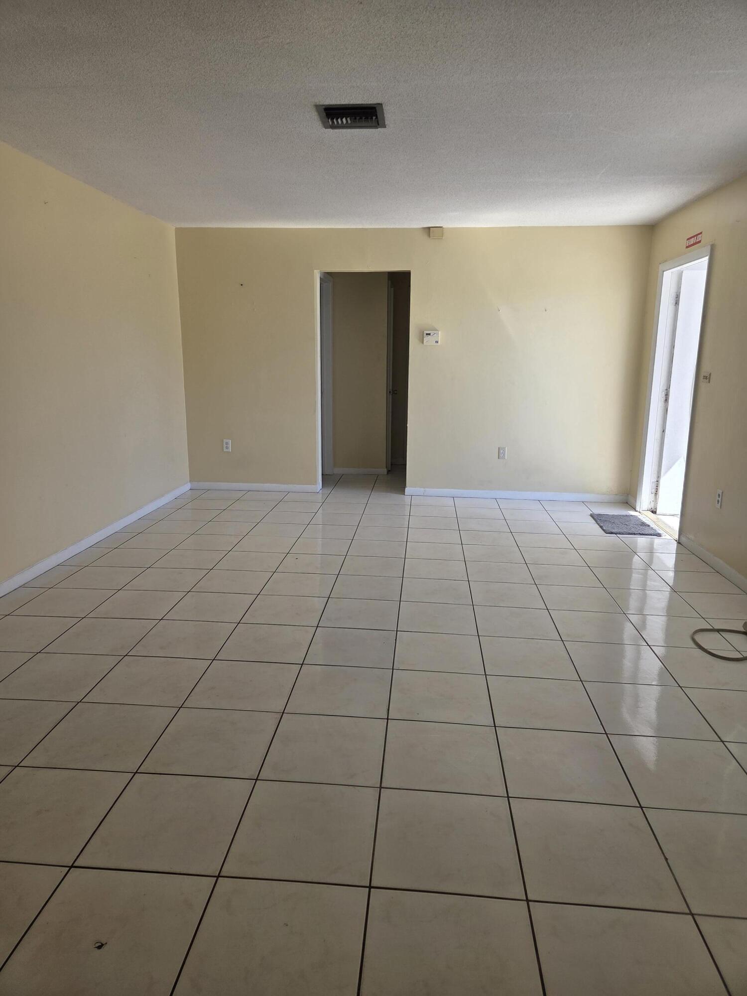 101 NW 188 Street Street, Miami, FL 33169, Miami - Photo 4