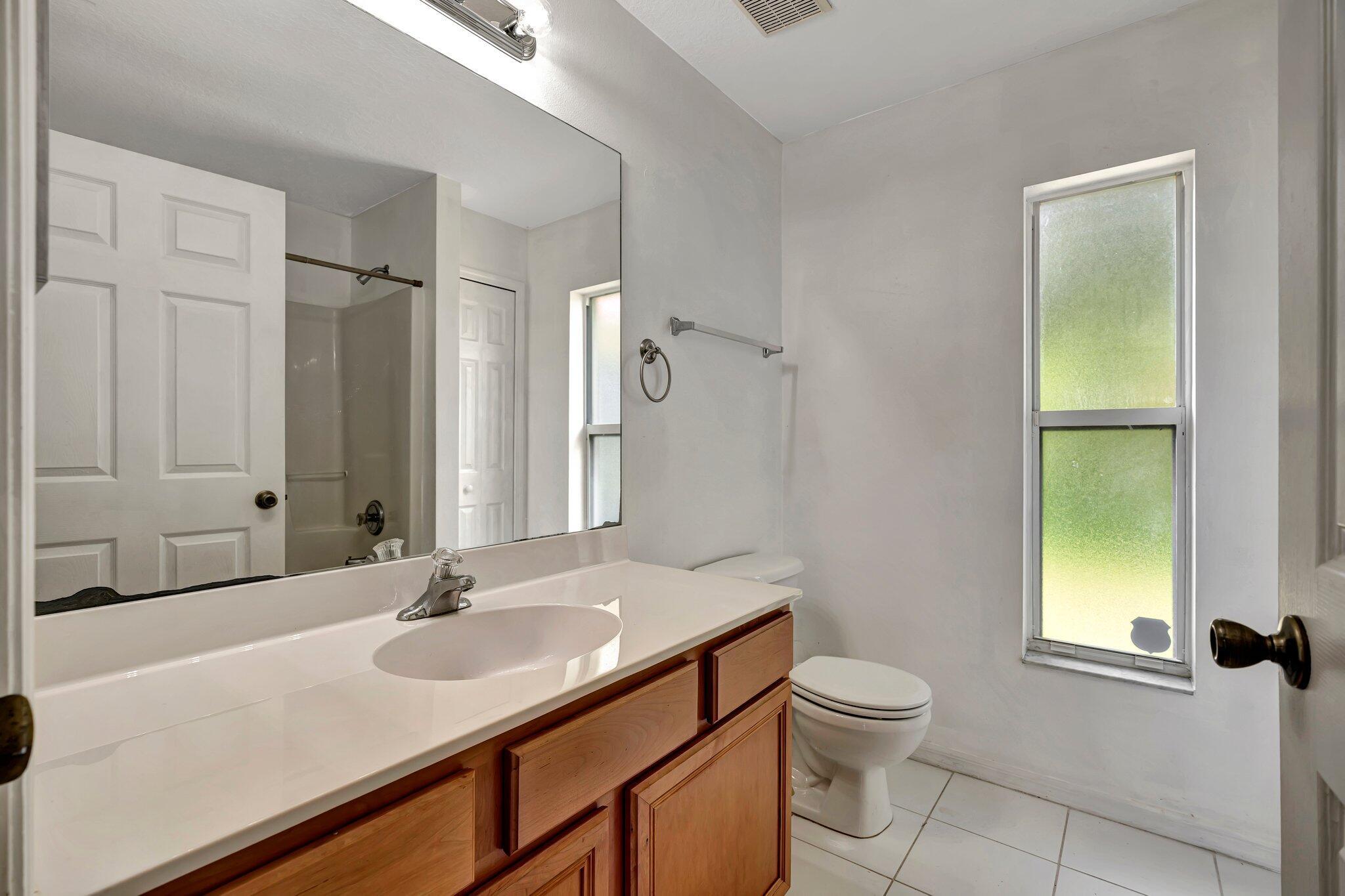 997 SW Eureka Avenue, Port St. Lucie, FL 34953, Port St. Lucie - Photo 2