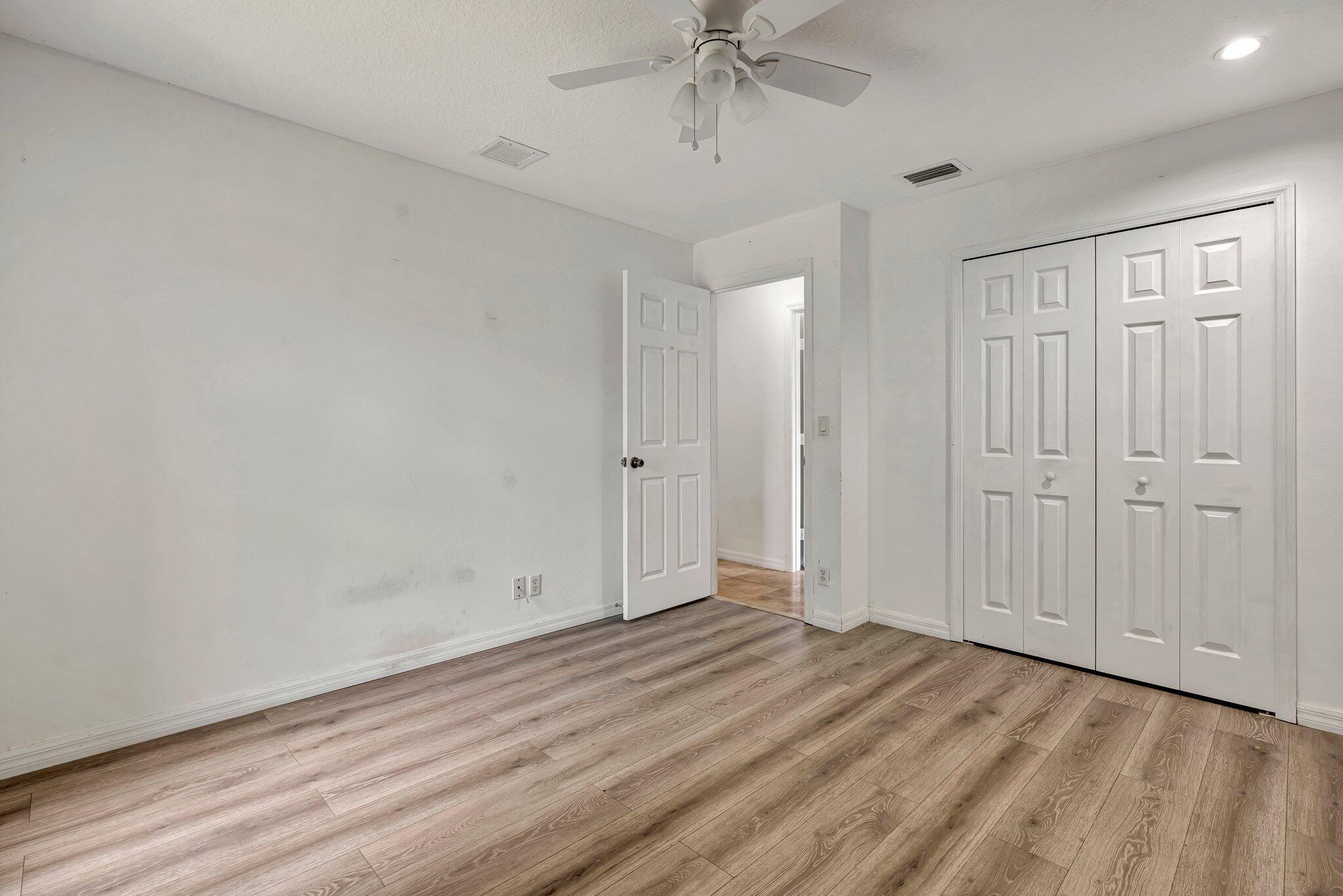 997 SW Eureka Avenue, Port St. Lucie, FL 34953, Port St. Lucie - Photo 4