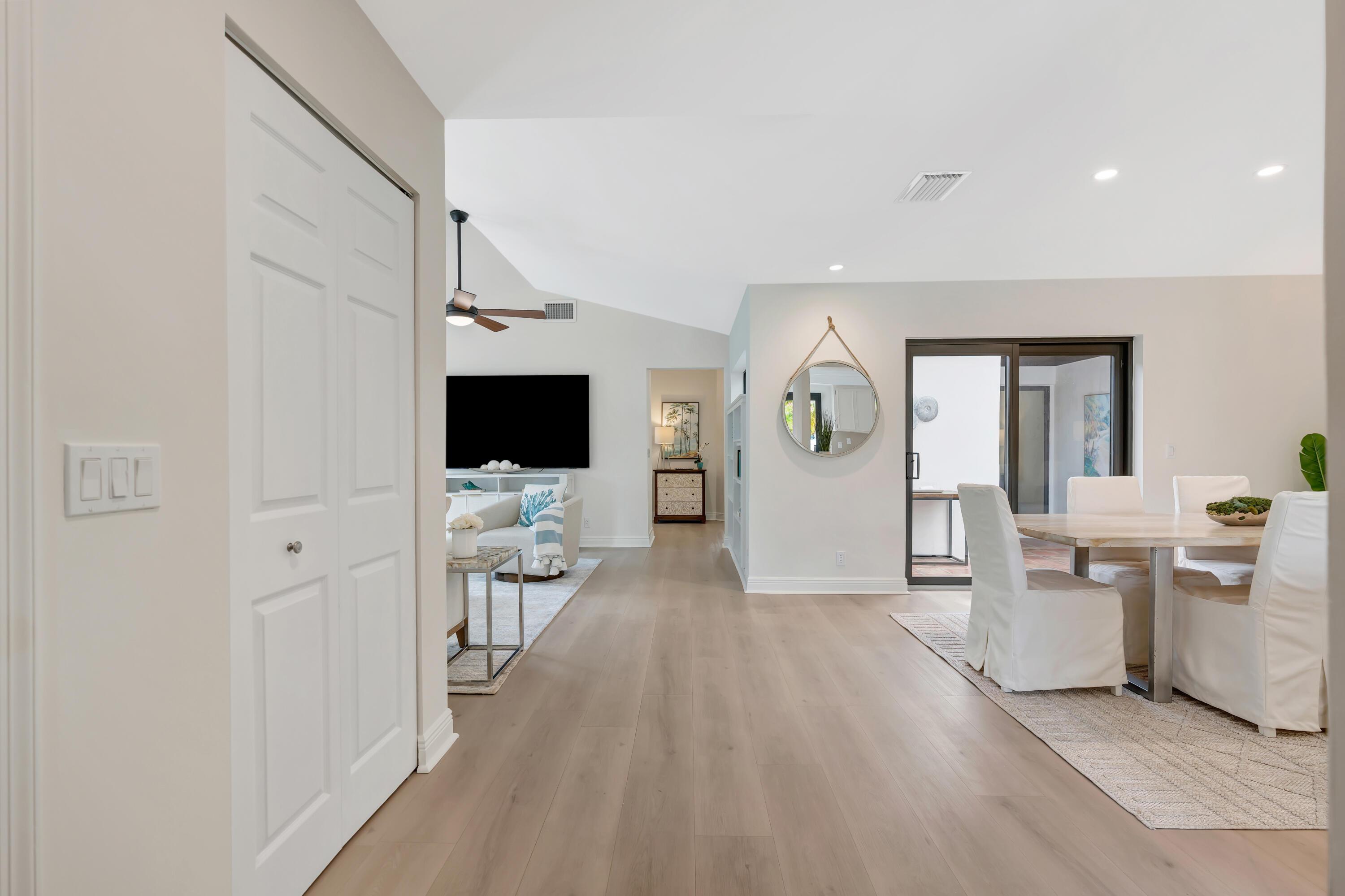 1472 Via Cameron, Jupiter, FL 33477, Jupiter - Photo 4