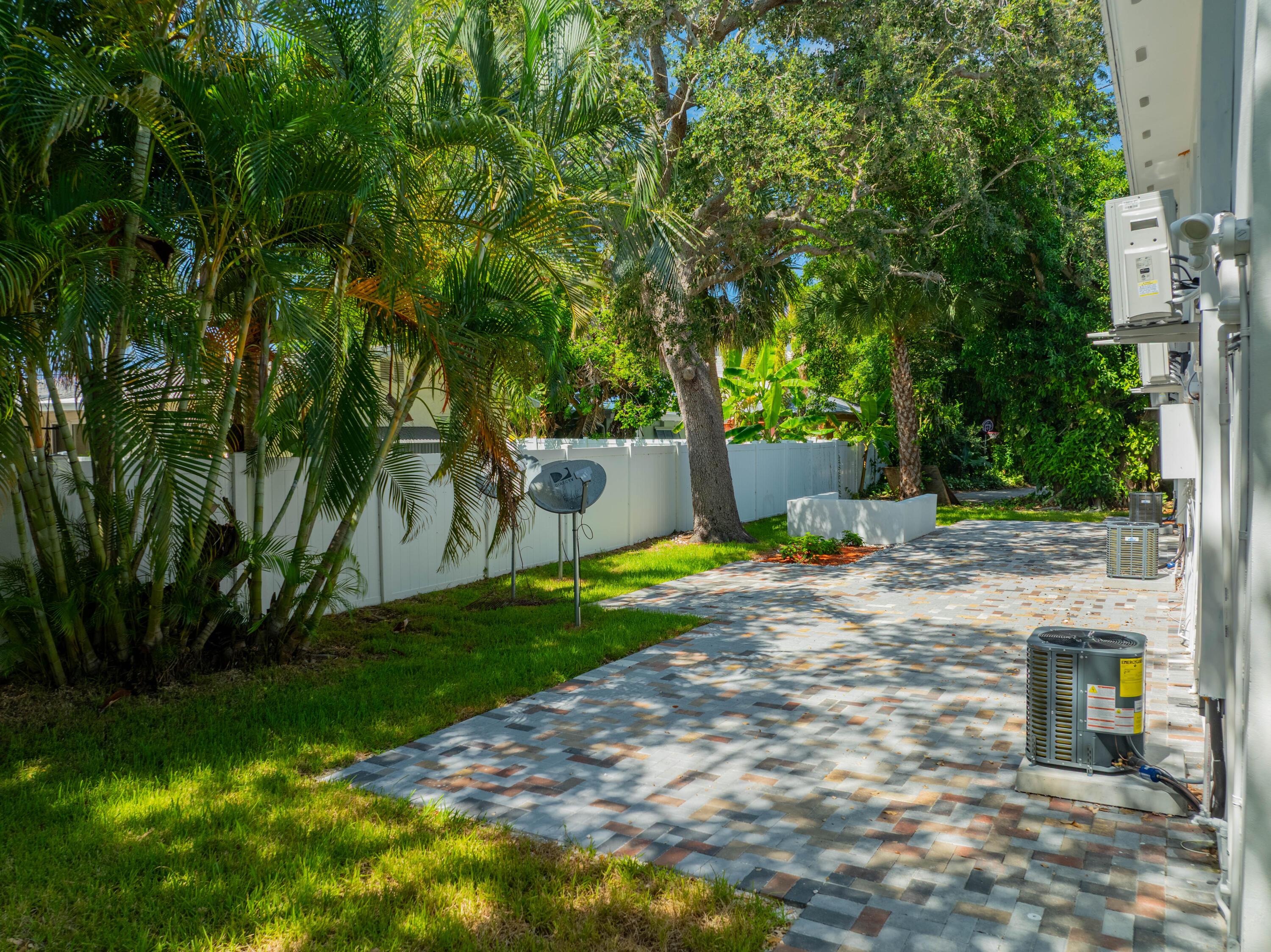 1150 Carlton Court, Fort Pierce, FL 34949, Fort Pierce - Photo 5