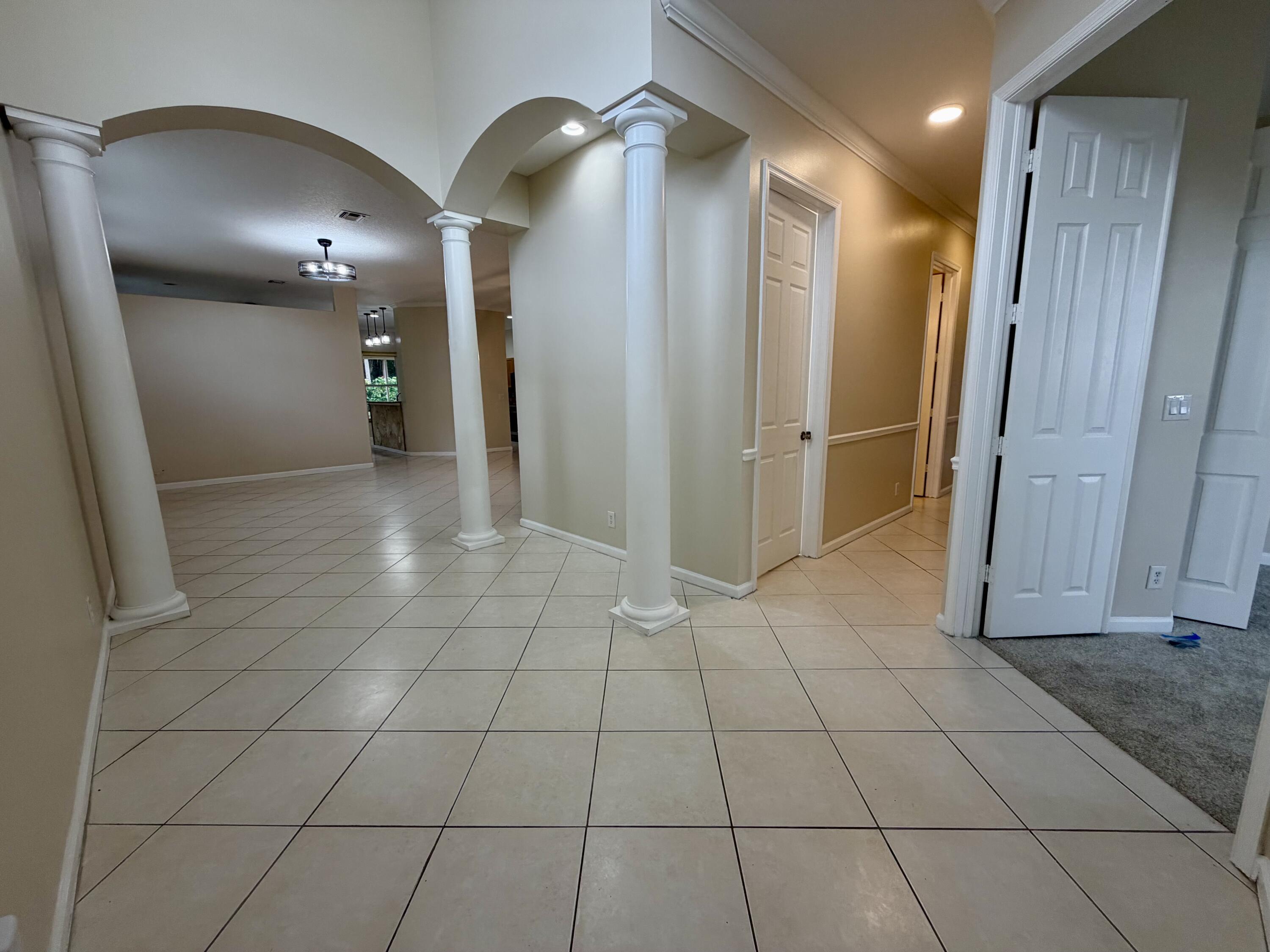 1649 SE Ballantrae Boulevard N, Port St. Lucie, FL 34952, Port St. Lucie - Photo 3