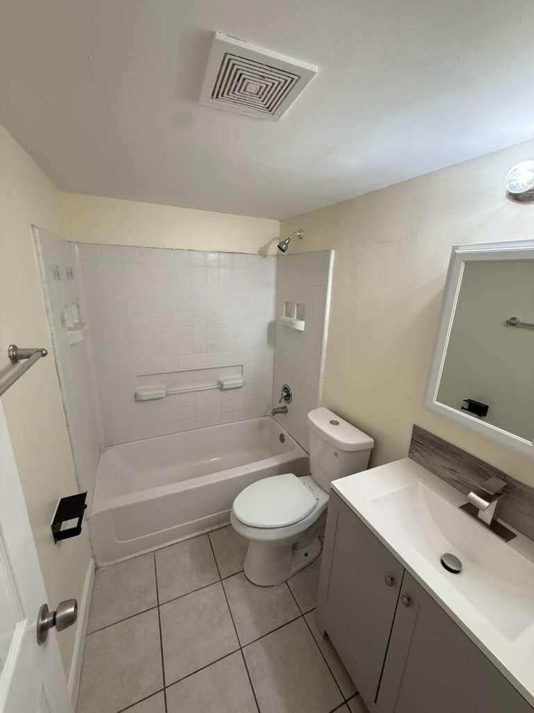 1505 Crescent Circle C33, Lake Park, FL 33403, Lake Park - Photo 2
