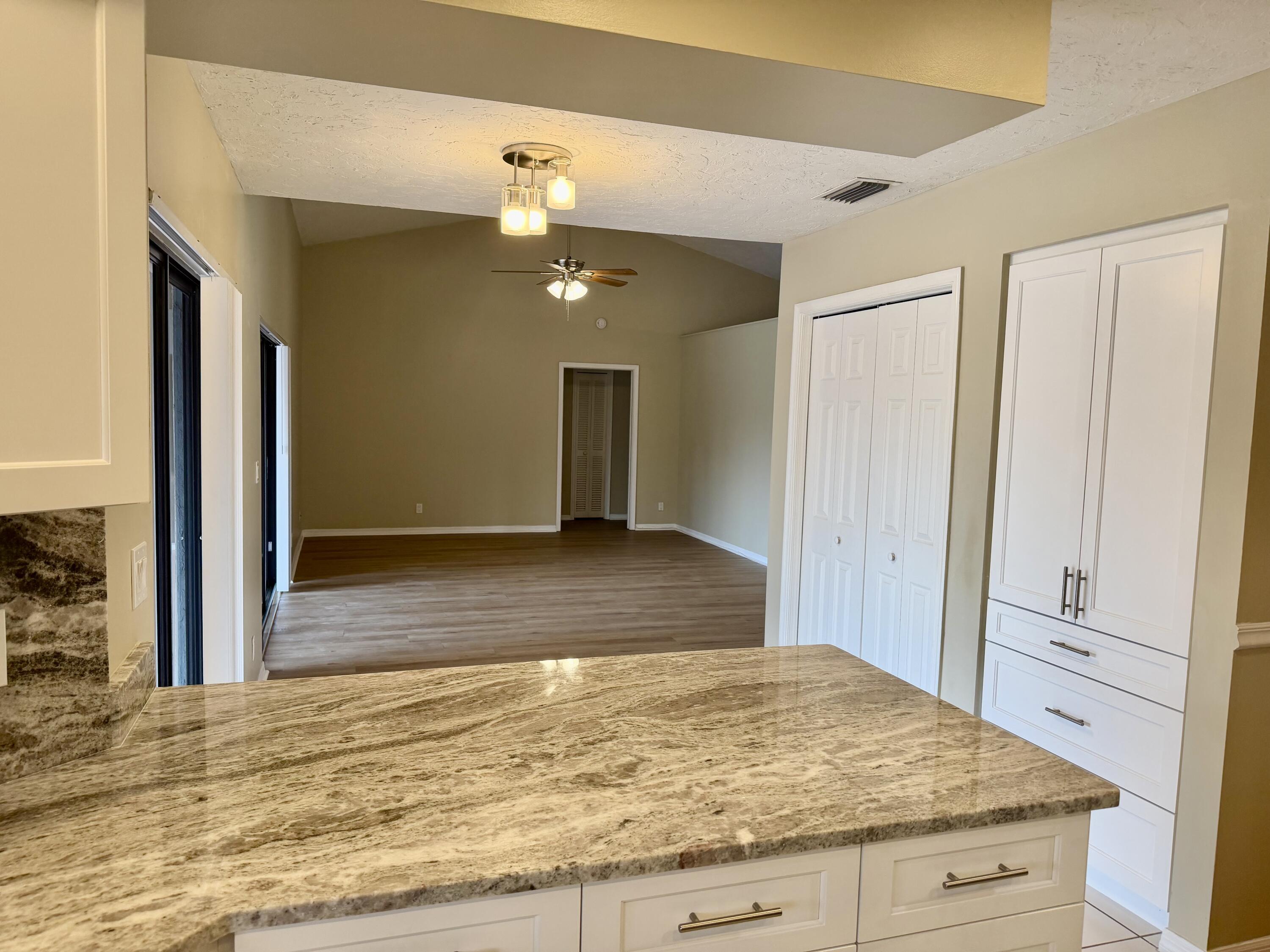 13427 Kingsbury Drive, Wellington, FL 33414, Wellington - Photo 5