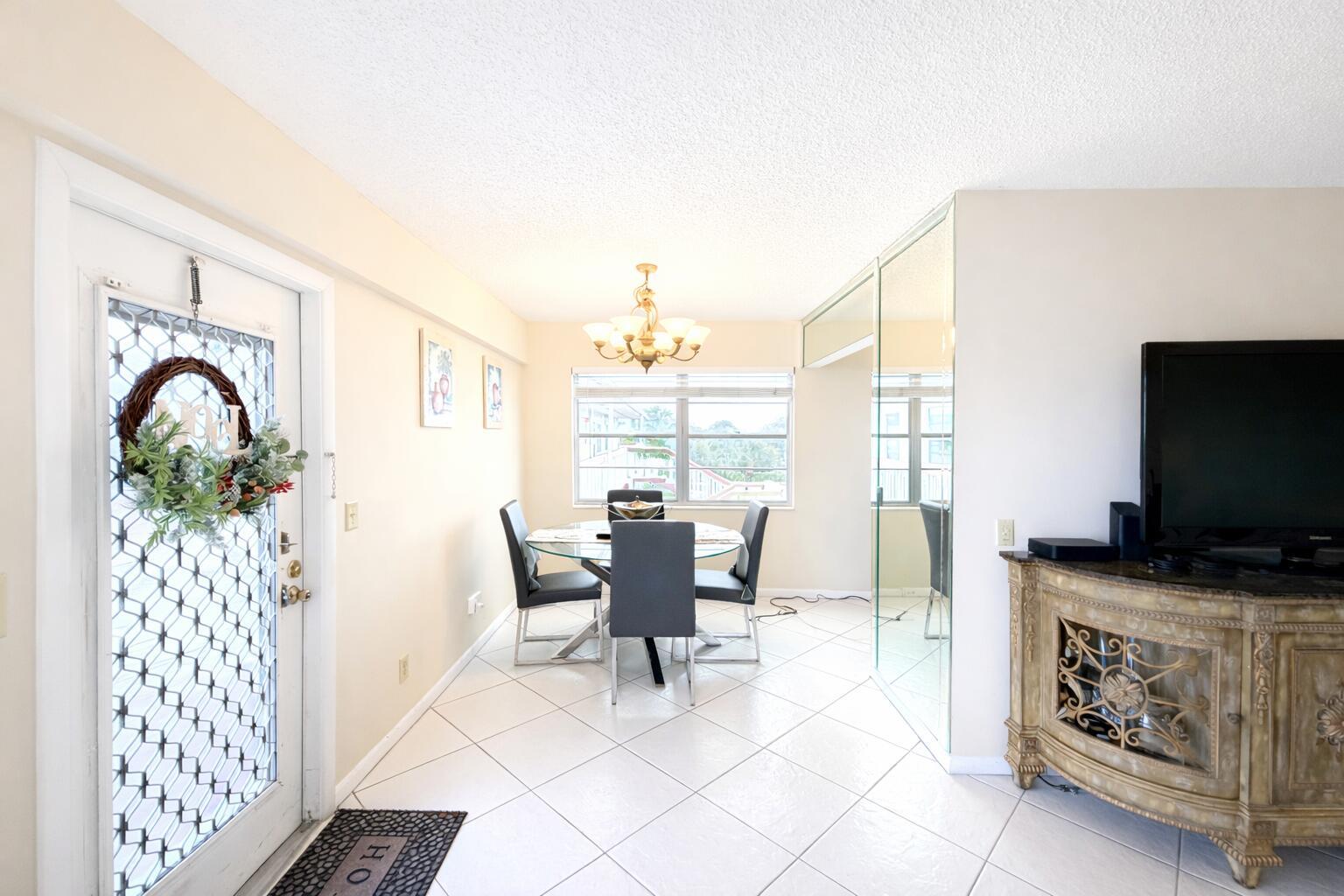33 Preston A, Boca Raton, FL 33434, Boca Raton - Photo 3