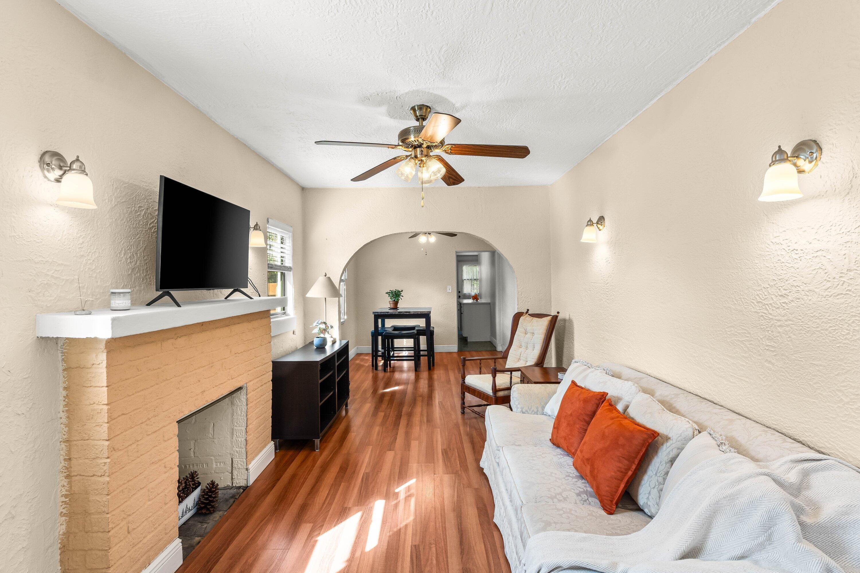 921 S M Street, Lake Worth Beach, FL 33460, Lake Worth Beach - Photo 2