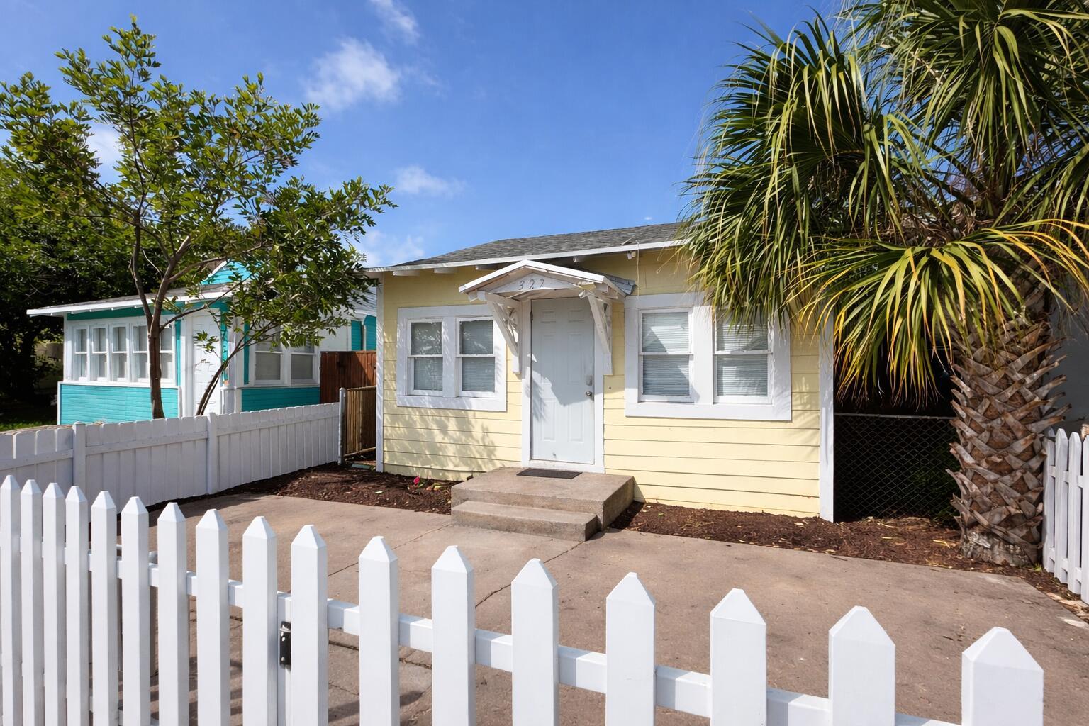 327 S L Street, Lake Worth Beach, FL 33460, Lake Worth Beach