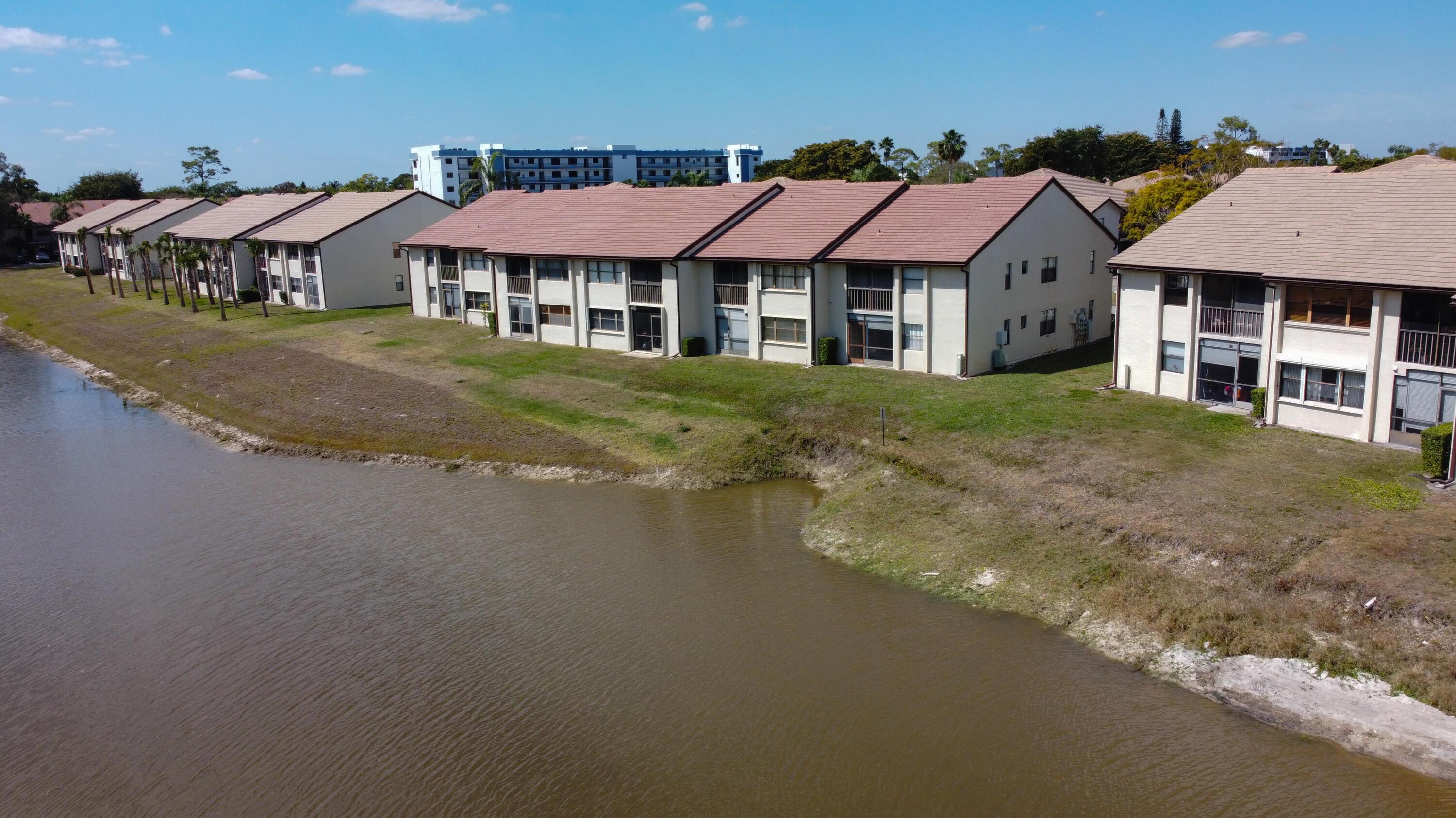 7674 Tahiti Lane 101, Lake Worth, FL 33467, Lake Worth - Photo 4