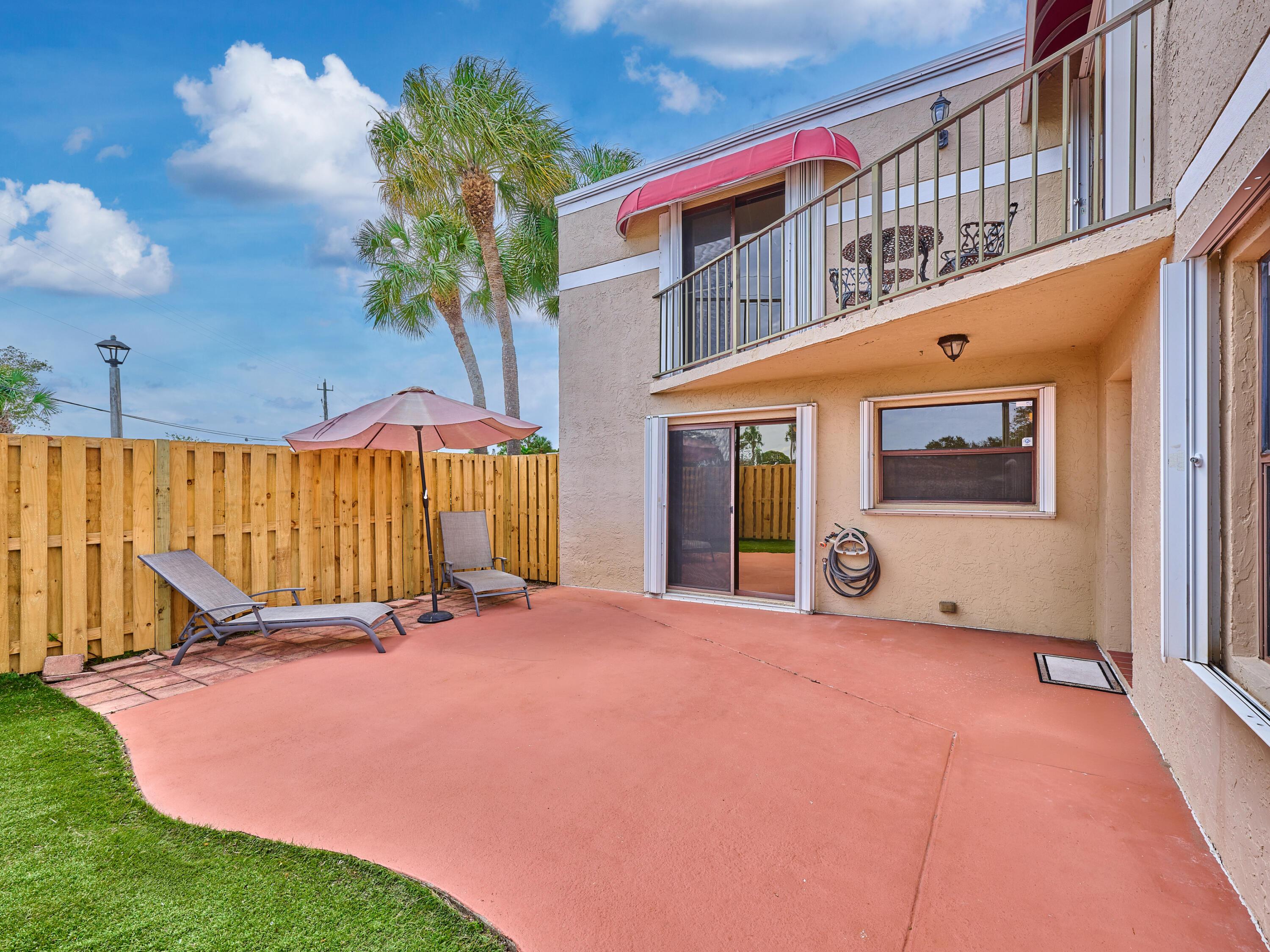 4065 Village Drive D, Delray Beach, FL 33445, Delray Beach - Photo 2