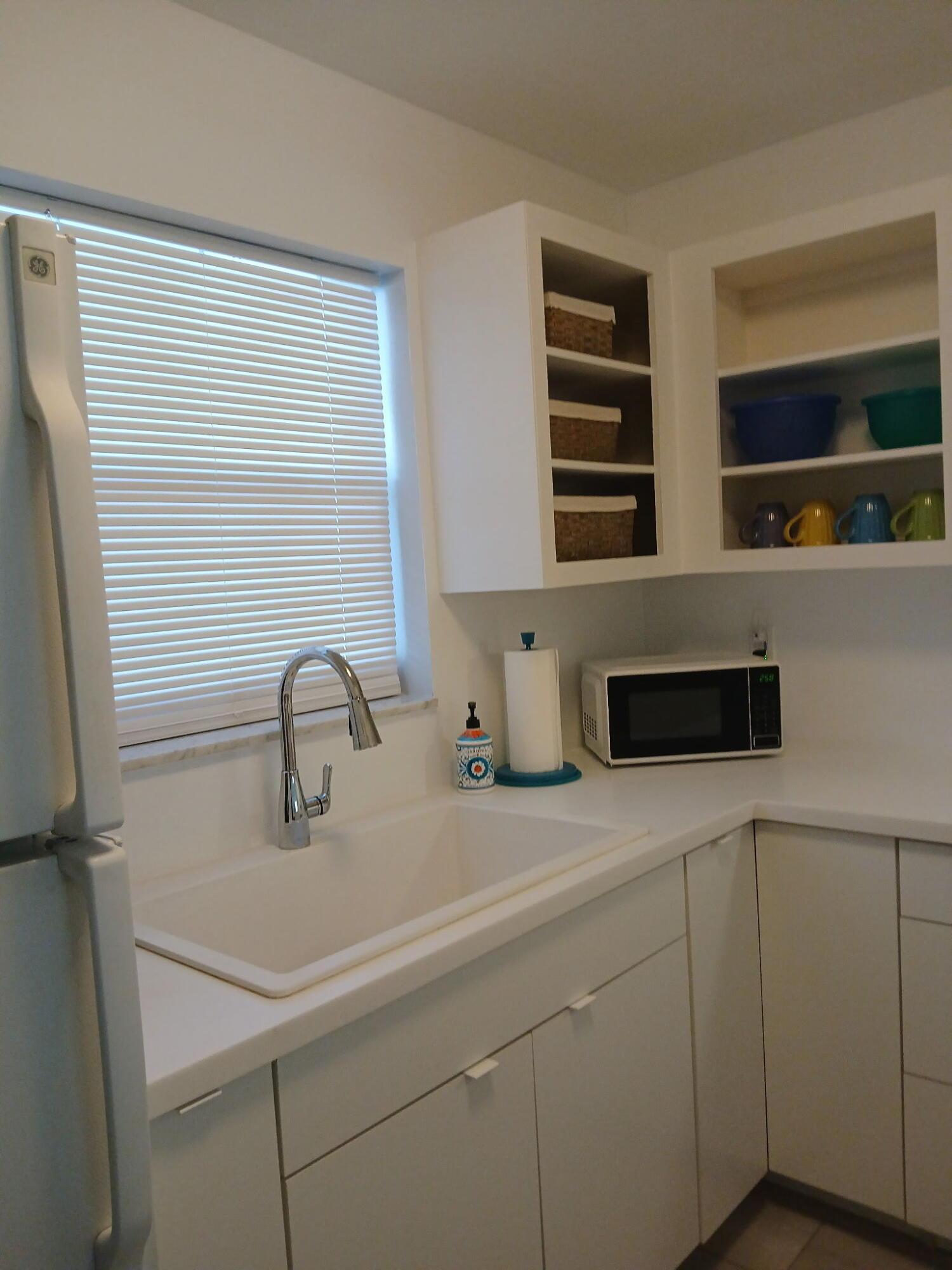 721 Lori Drive 309, Palm Springs, FL 33461, Palm Springs - Photo 4