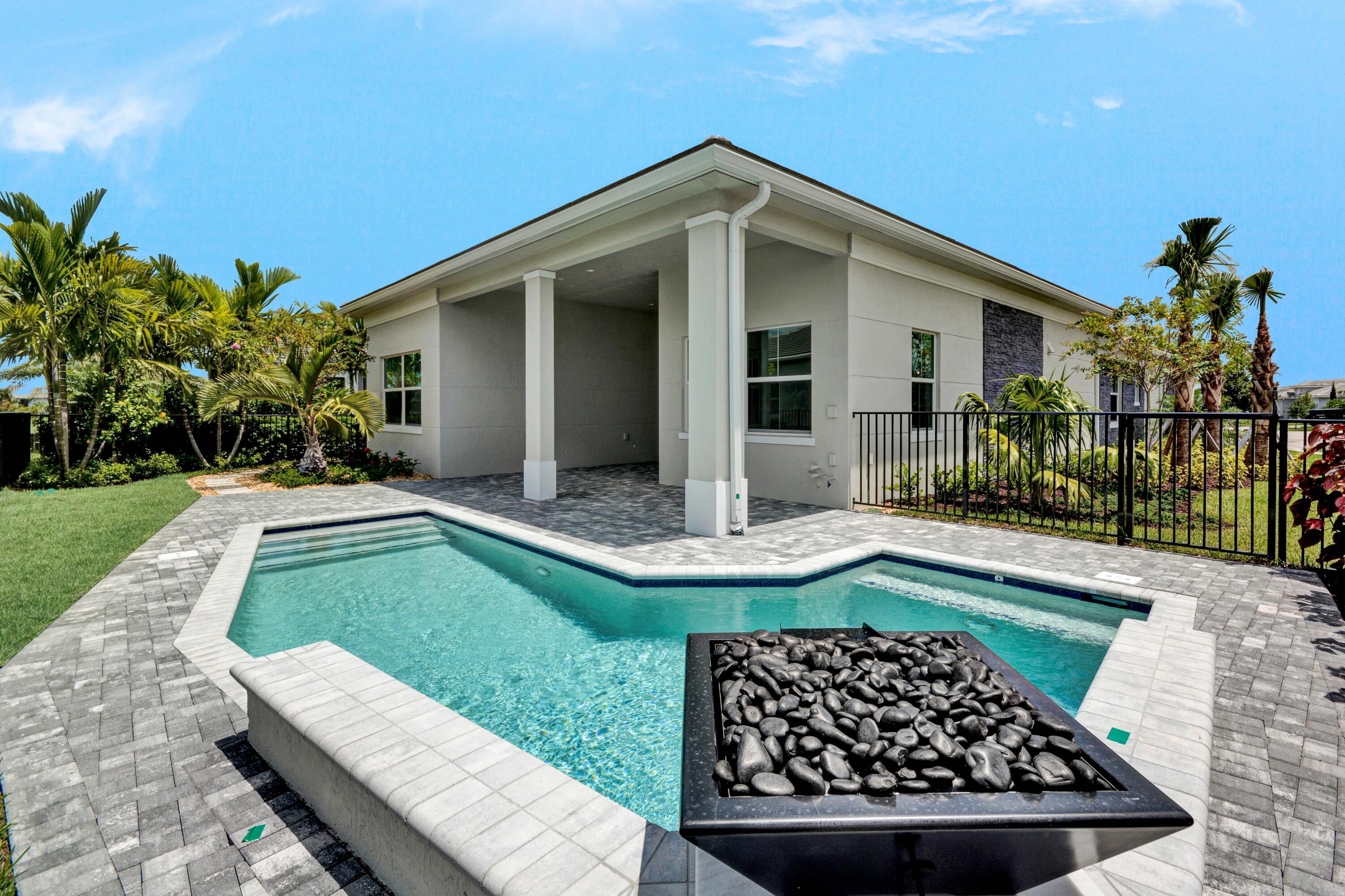 10005 Driftwood Way, Palm Beach Gardens, FL 33412, Palm Beach Gardens - Photo 3