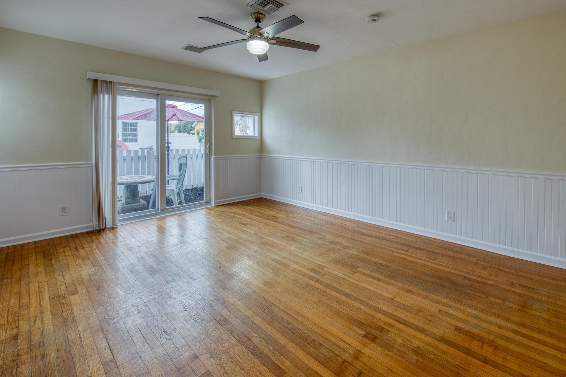 301 N Federal 5 And Attached Garage, Lake Worth Beach, FL 33460, Lake Worth Beach - Photo 3