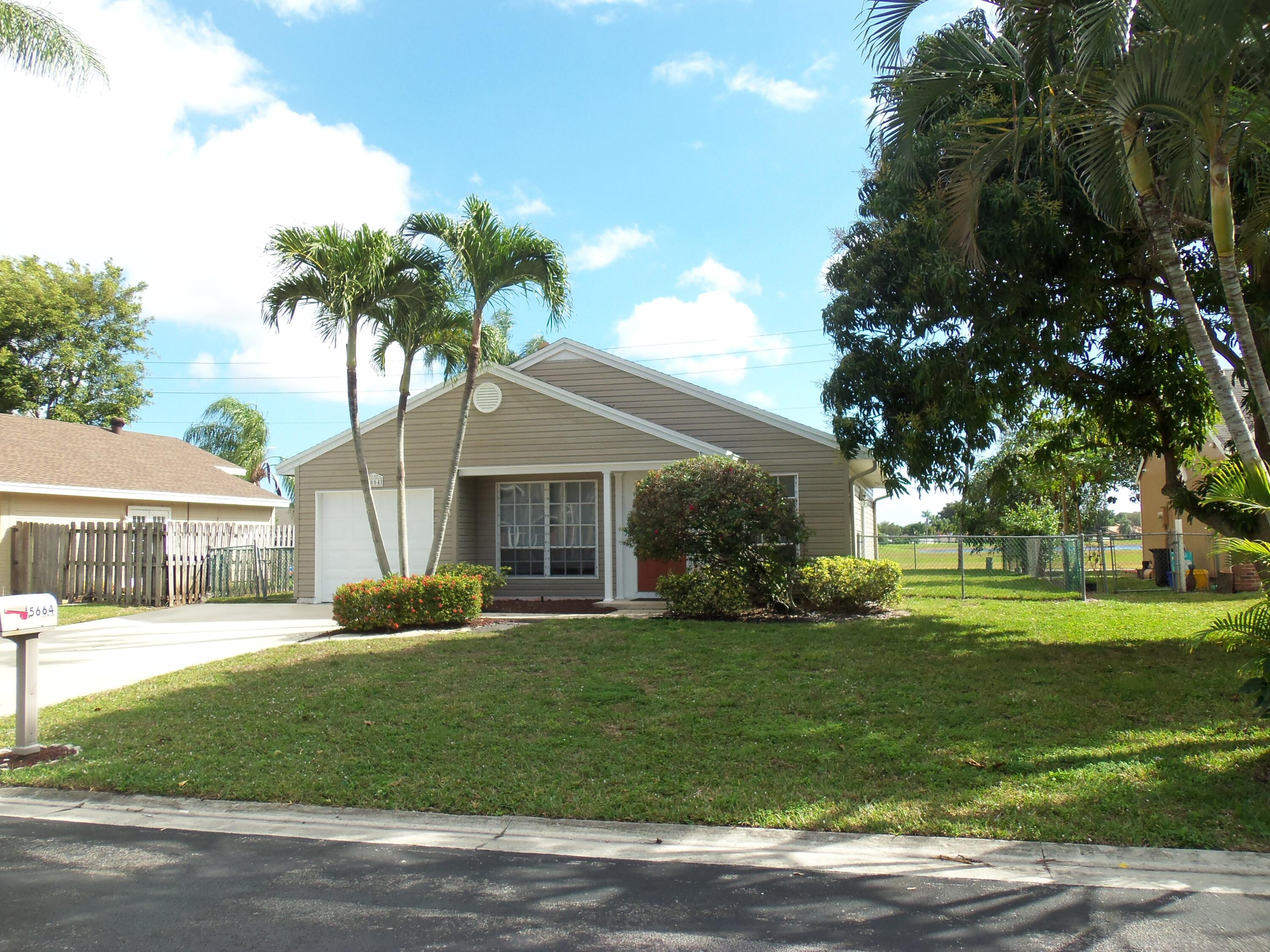 5664 Pebble Brook Lane, Boynton Beach, FL 33472, Boynton Beach - Photo 2