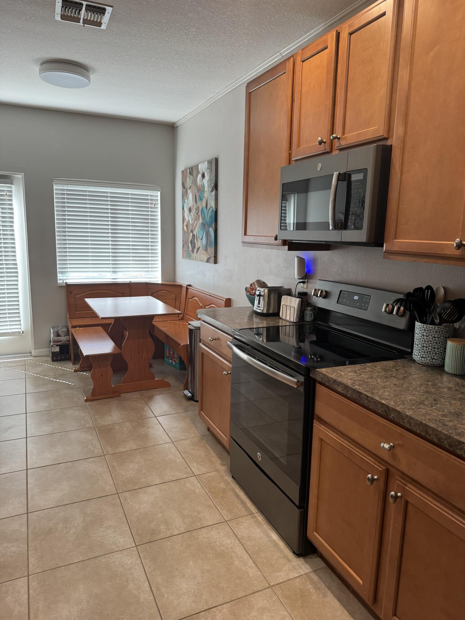 2096 SE Labelle Drive, Port St. Lucie, FL 34952, Port St. Lucie - Photo 5