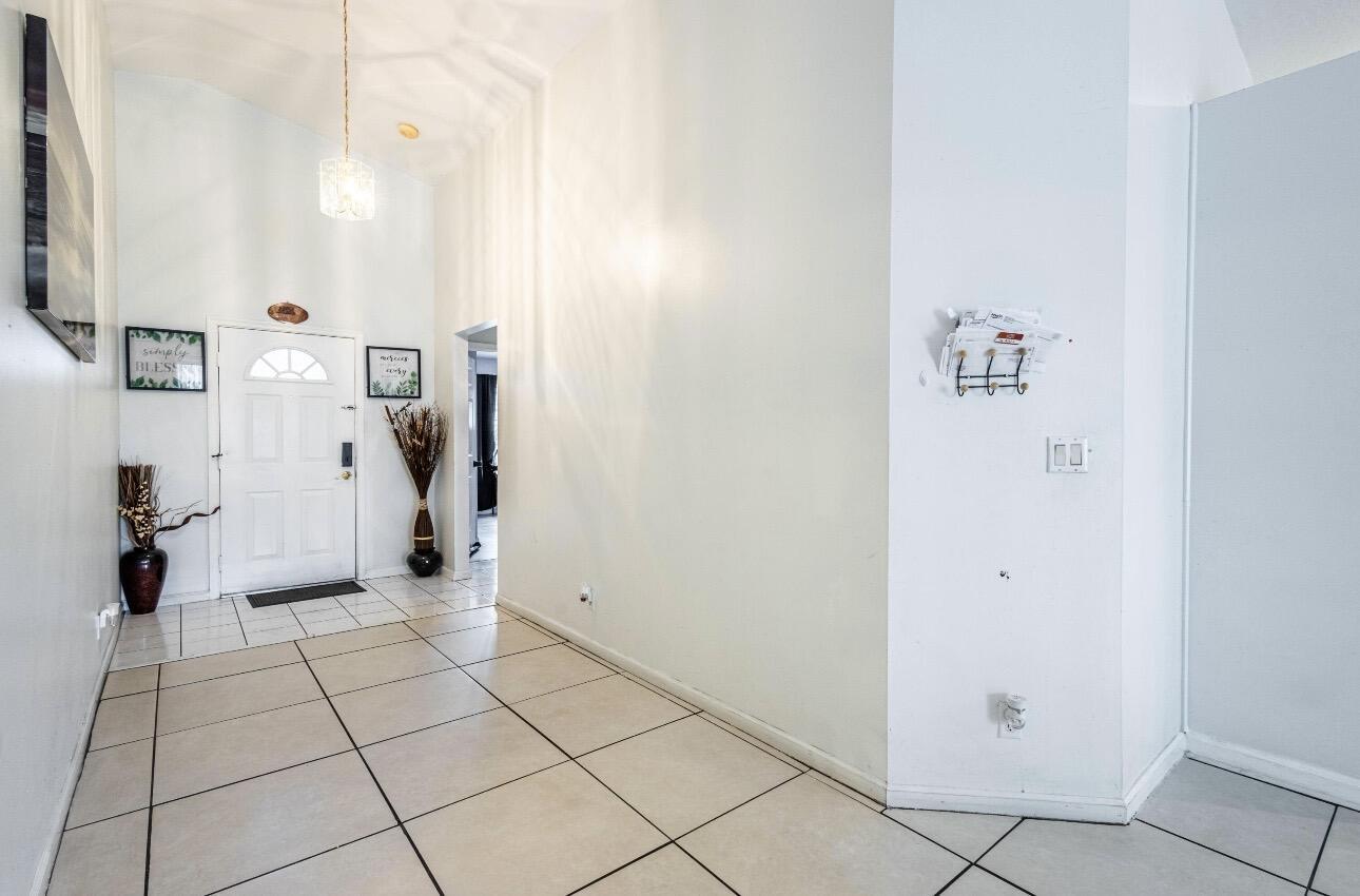 1029 Cape Cod Terrace, Greenacres, FL 33413, Greenacres - Photo 5