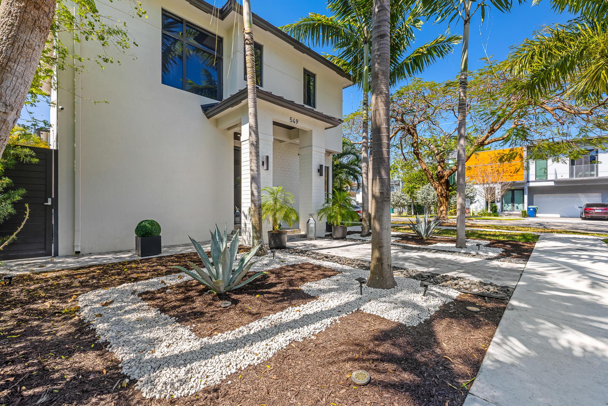549 NE 10th Avenue, Fort Lauderdale, FL 33301, Fort Lauderdale - Photo 3