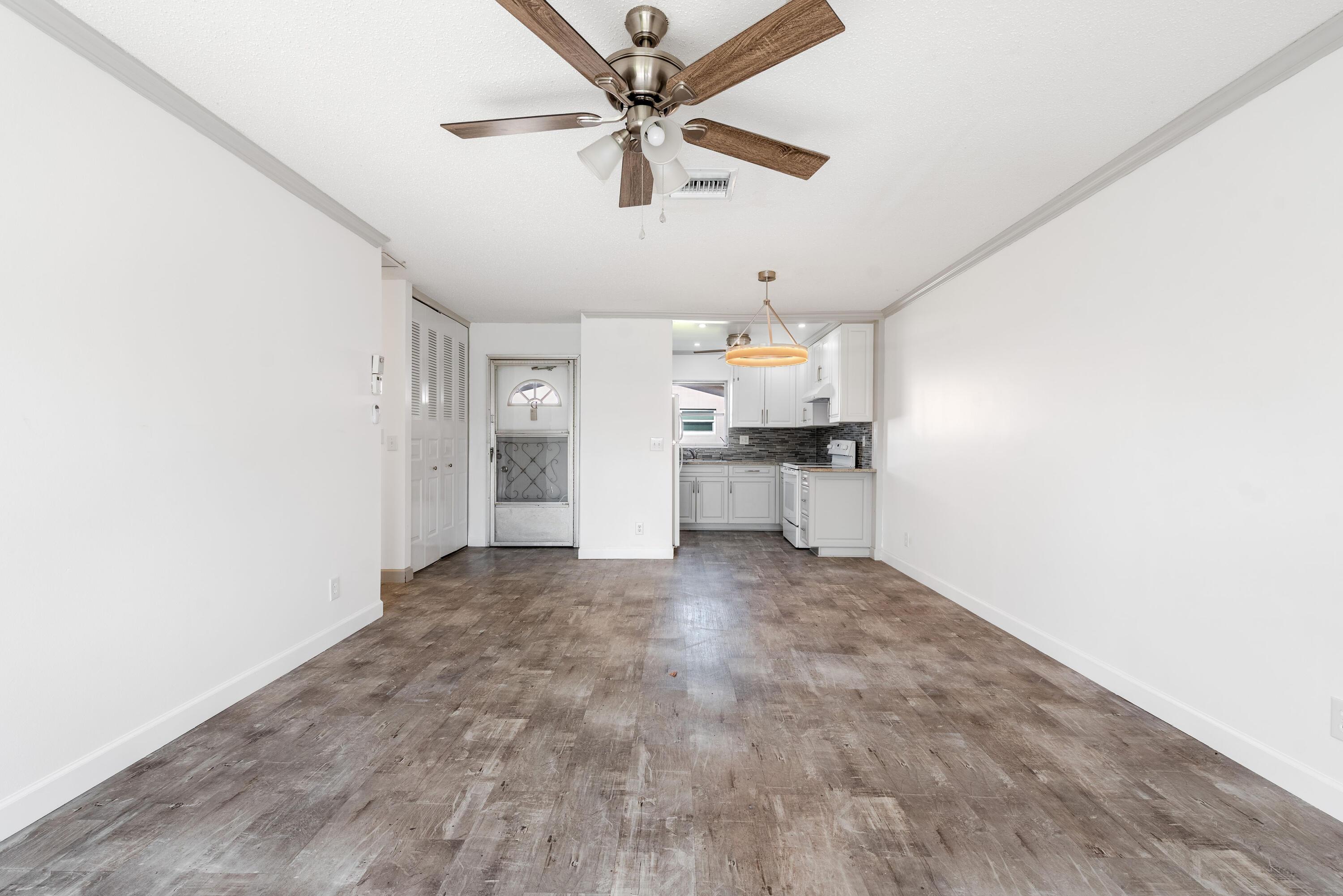 2739 Dudley Drive W D, West Palm Beach, FL 33415, West Palm Beach - Photo 4