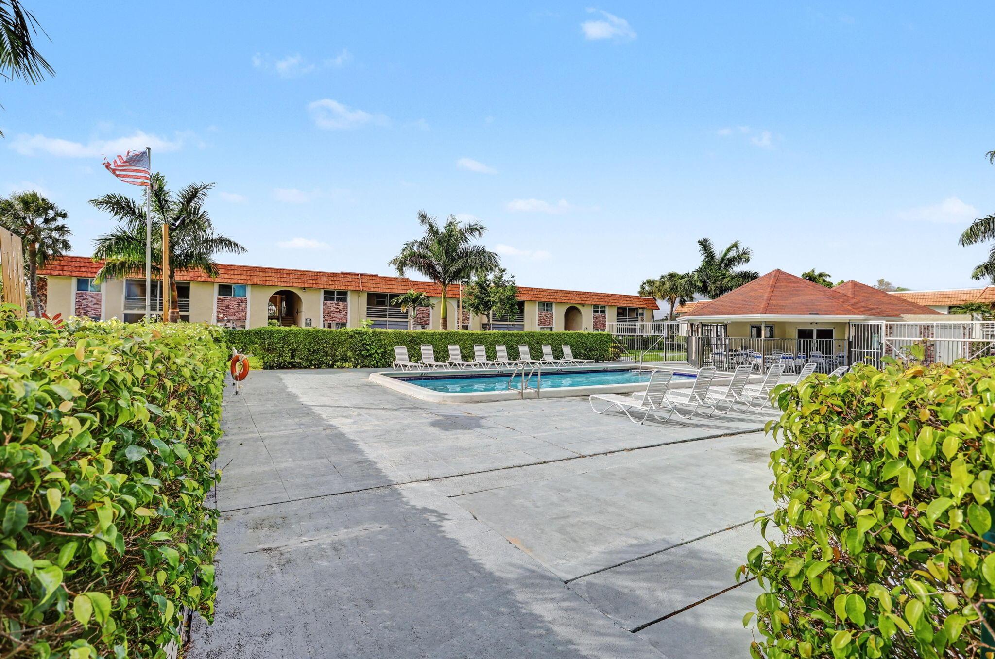 22805 SW 66th Avenue 206, Boca Raton, FL 33428, Boca Raton - Photo 4