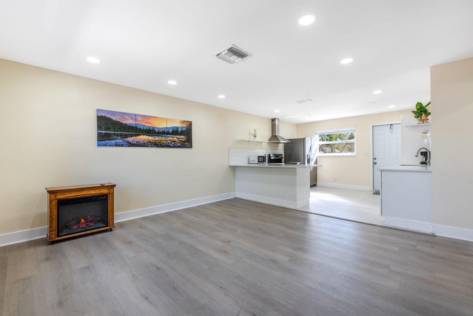 3914 Serubi Avenue, Palm Springs, FL 33461, Palm Springs - Photo 5