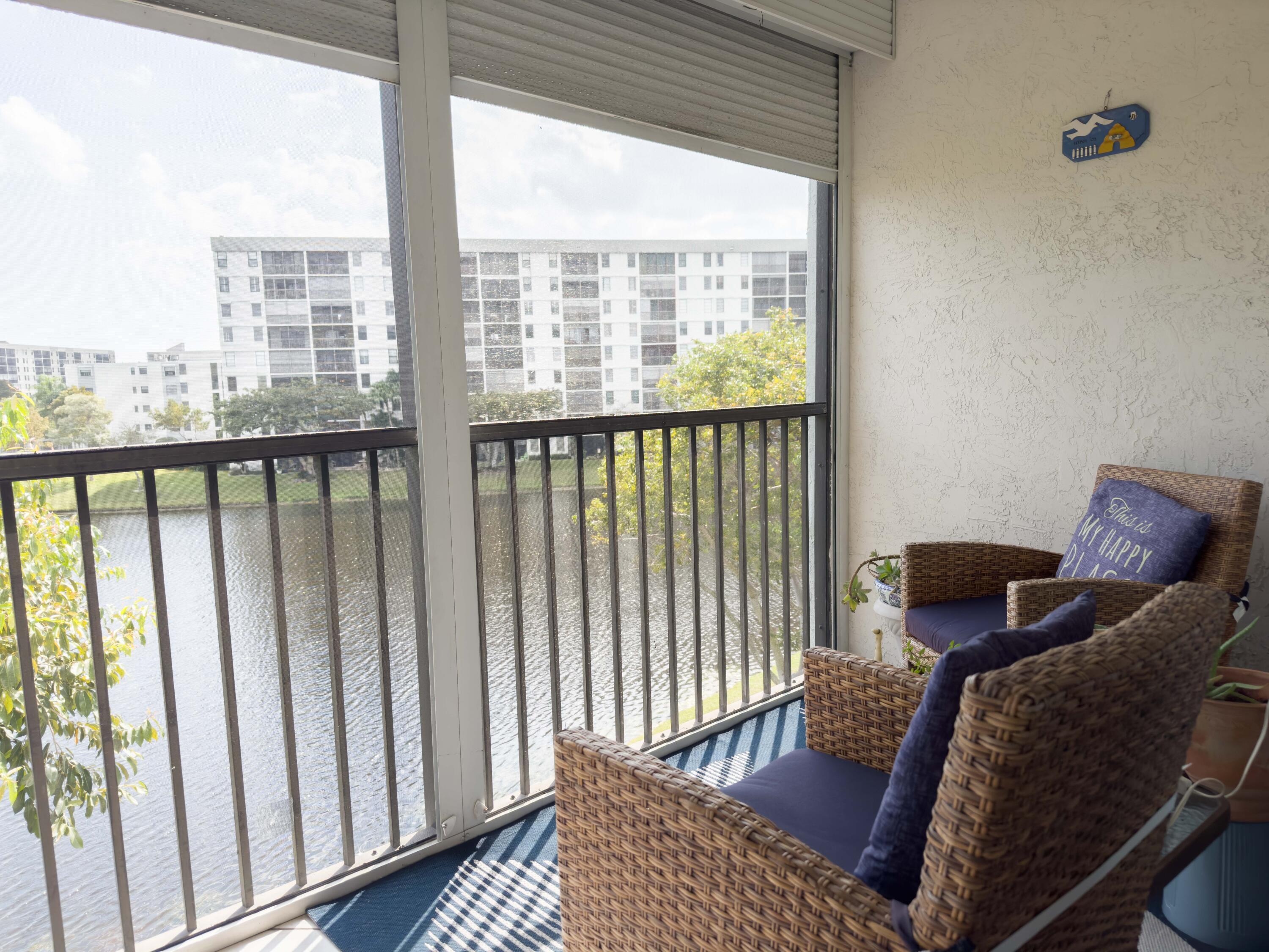 2222 N Cypress Bend Drive 403, Pompano Beach, FL 33069, Pompano Beach - Photo 4