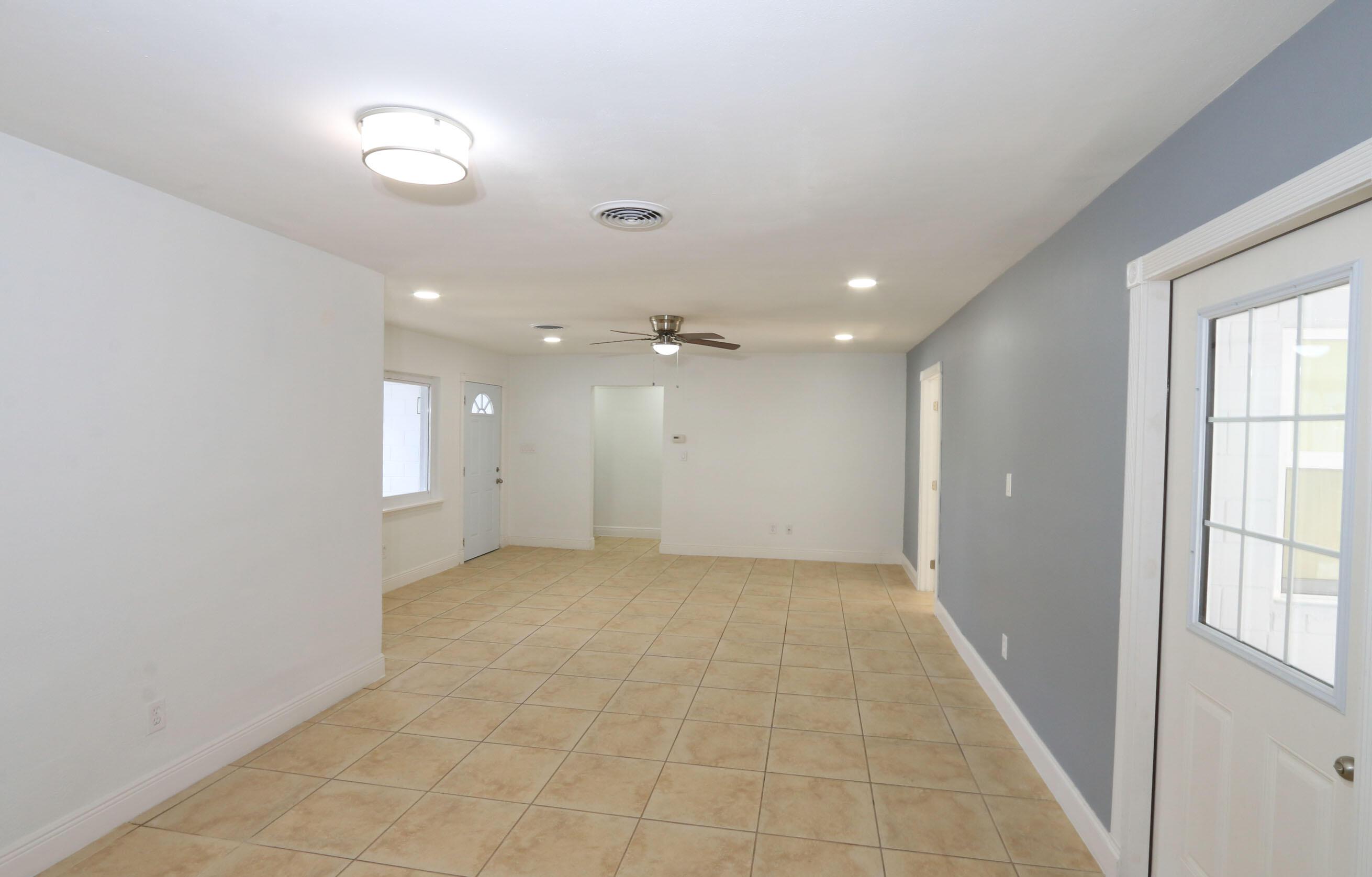 2405 Melon Court, Fort Pierce, FL 34982, Fort Pierce - Photo 4