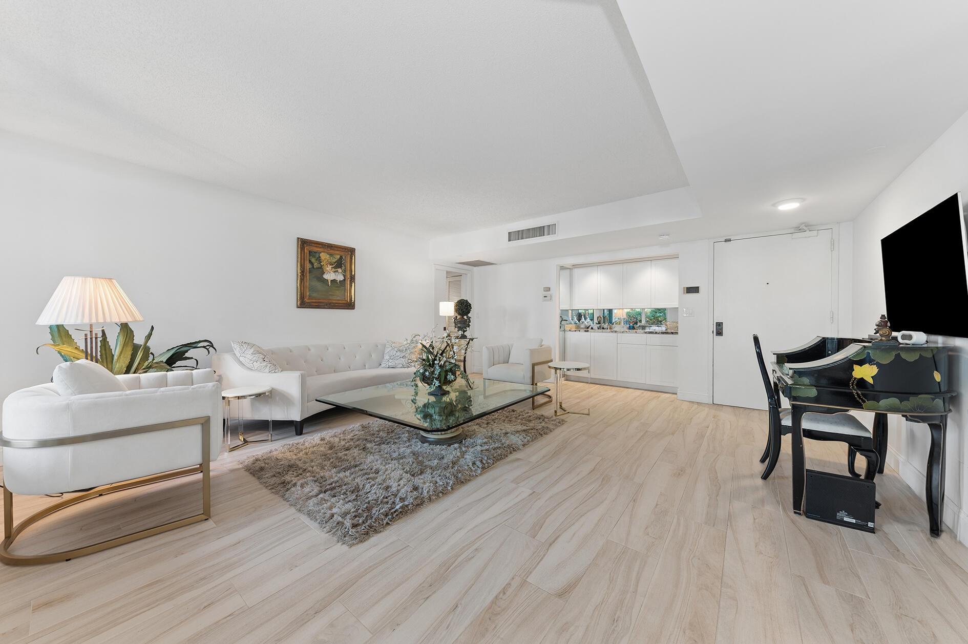 100 SE 5th Avenue 102, Boca Raton, FL 33432, Boca Raton - Photo 4