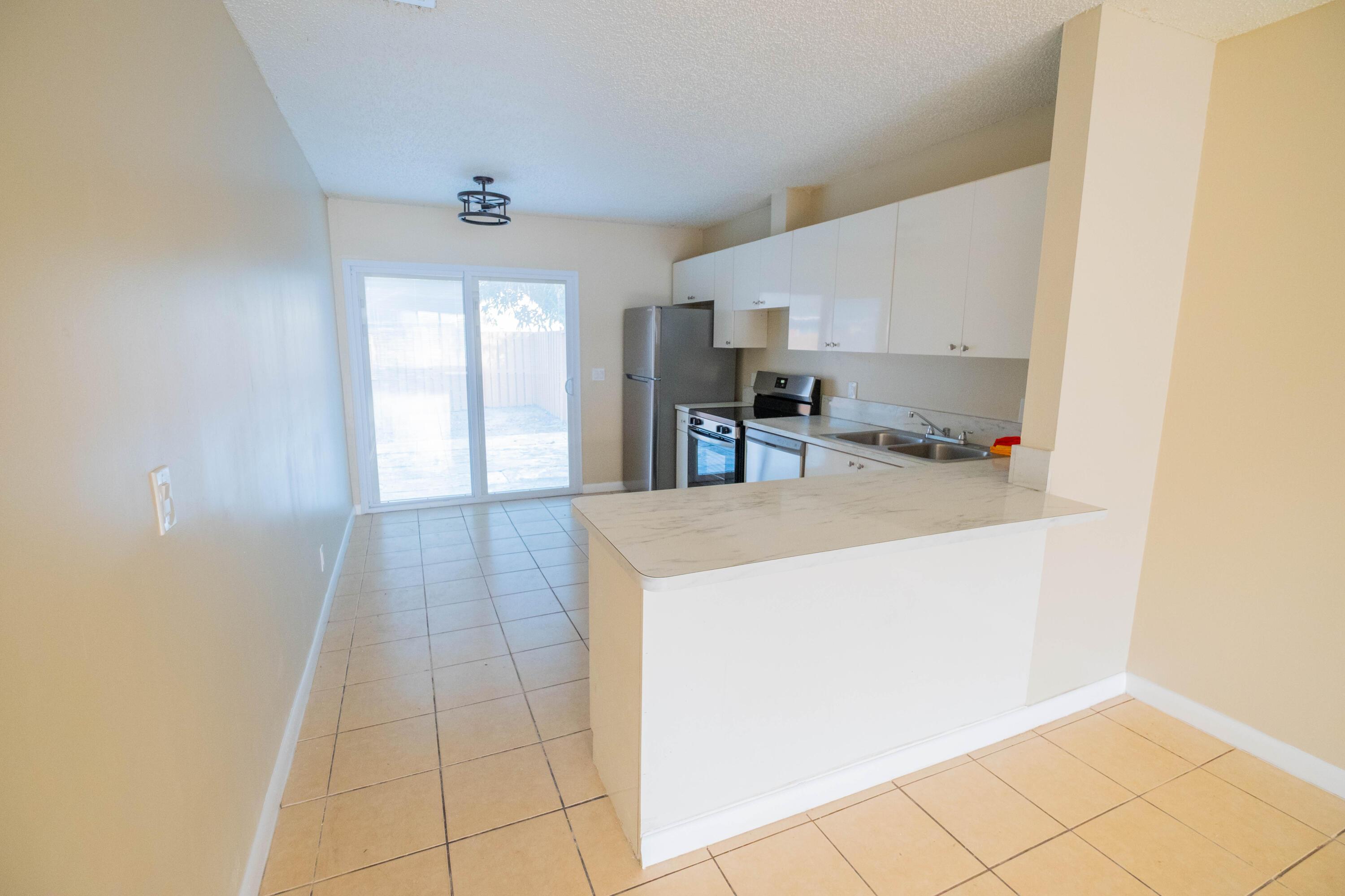 4763 Orleans Court C, West Palm Beach, FL 33415, West Palm Beach - Photo 5