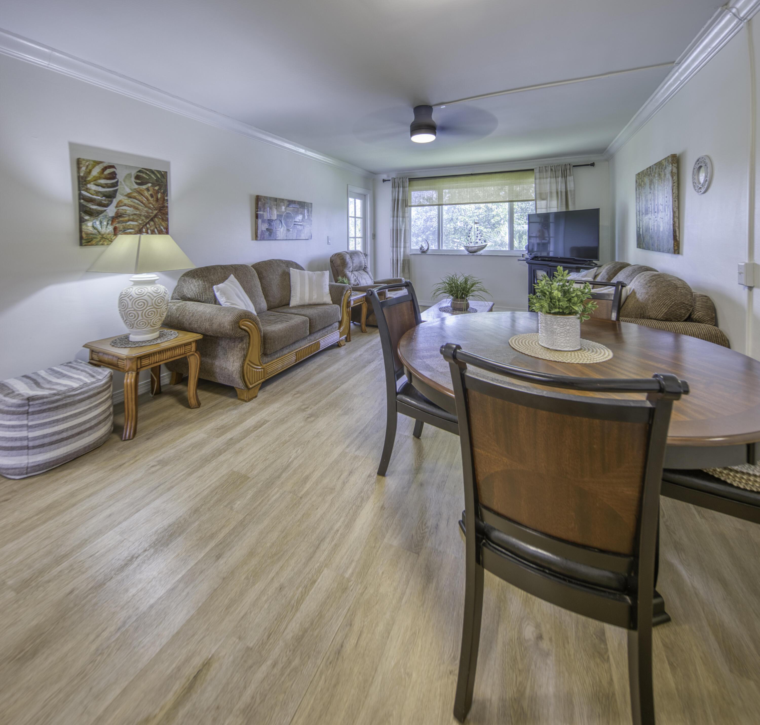 2566 Garden Drive S 307, Lake Worth Beach, FL 33461, Lake Worth Beach - Photo 2