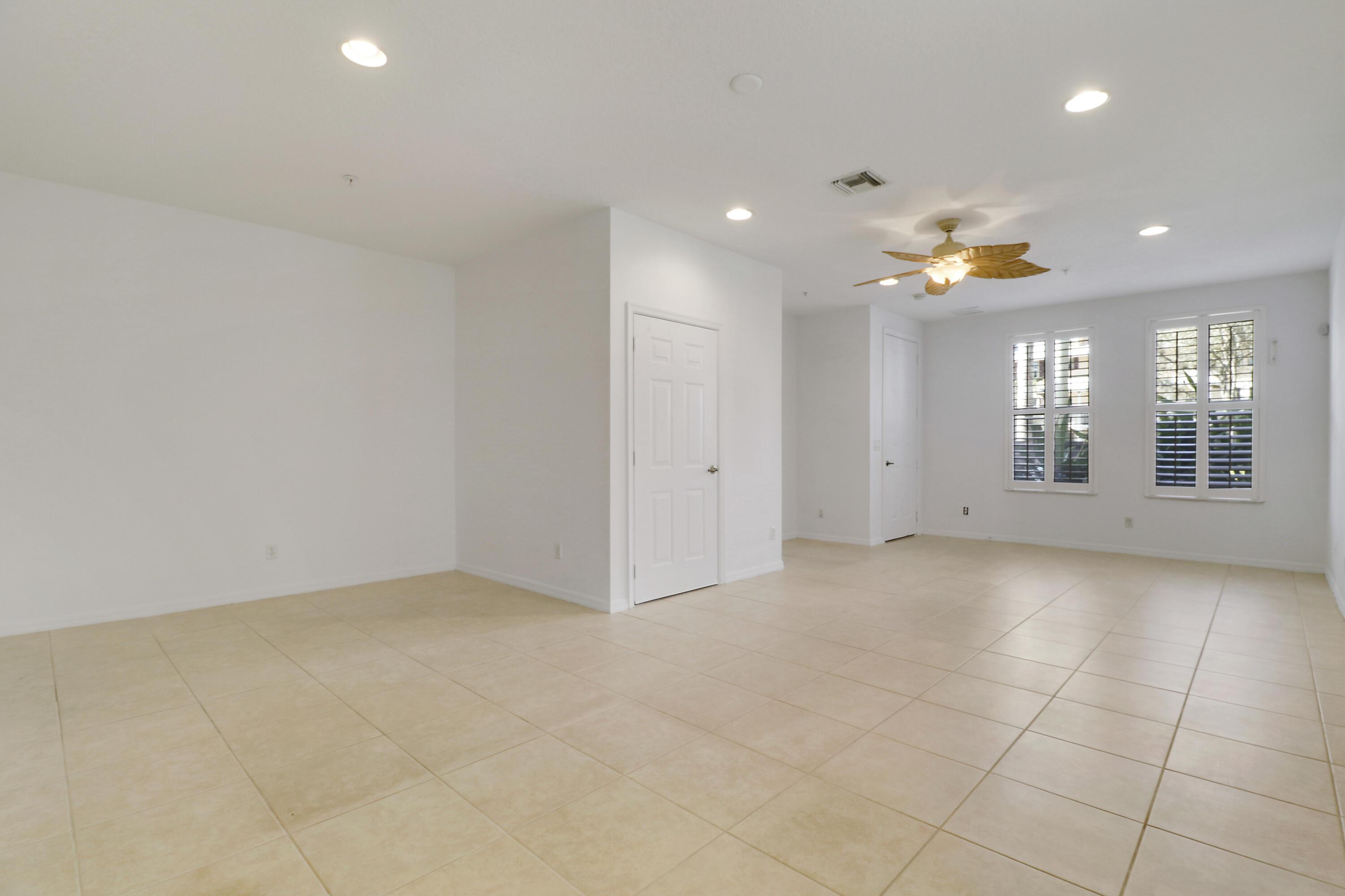 4273 E Main Street E, Jupiter, FL 33458, Jupiter - Photo 5