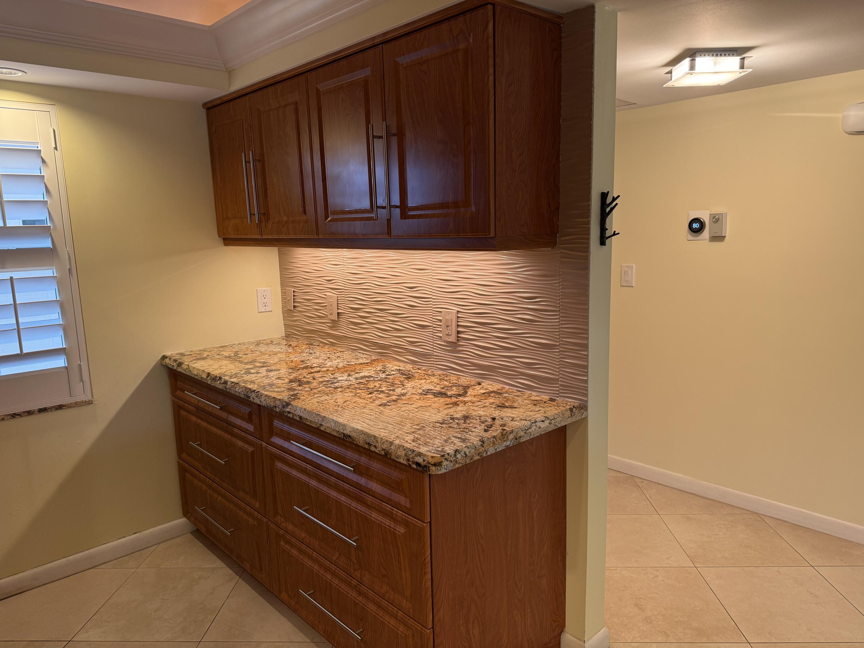 3930 Oaks Clubhouse Drive 408, Pompano Beach, FL 33069, Pompano Beach - Photo 4