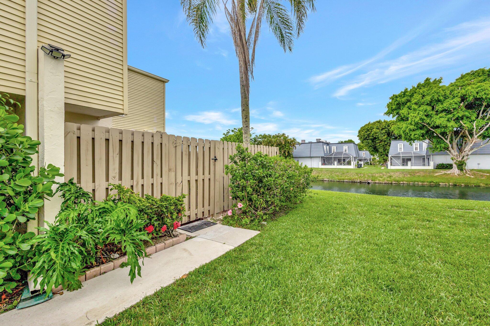 1586 Shaker Circle, Wellington, FL 33414, Wellington - Photo 2