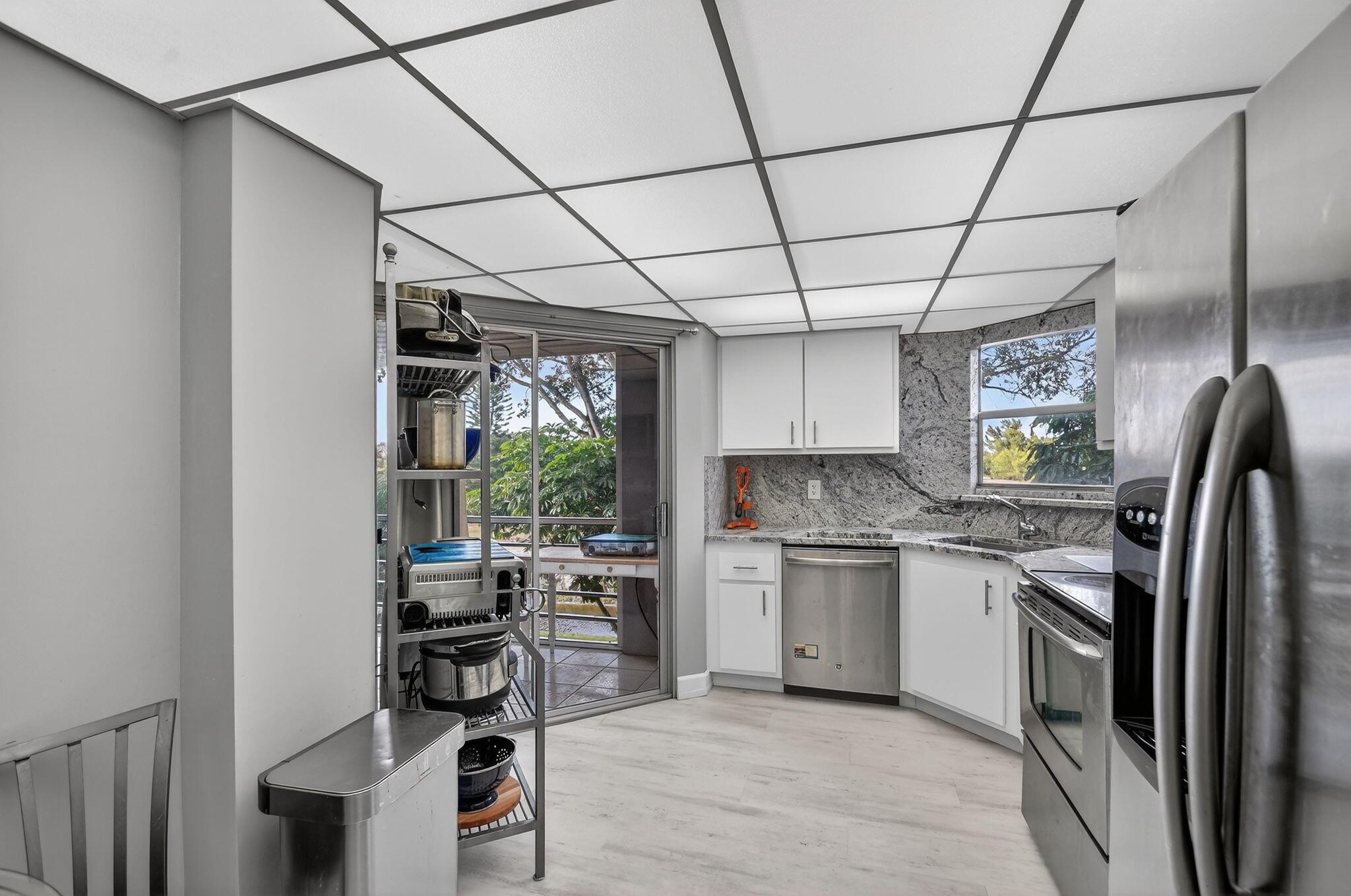 3524 Via Poinciana 303, Lake Worth, FL 33467, Lake Worth
