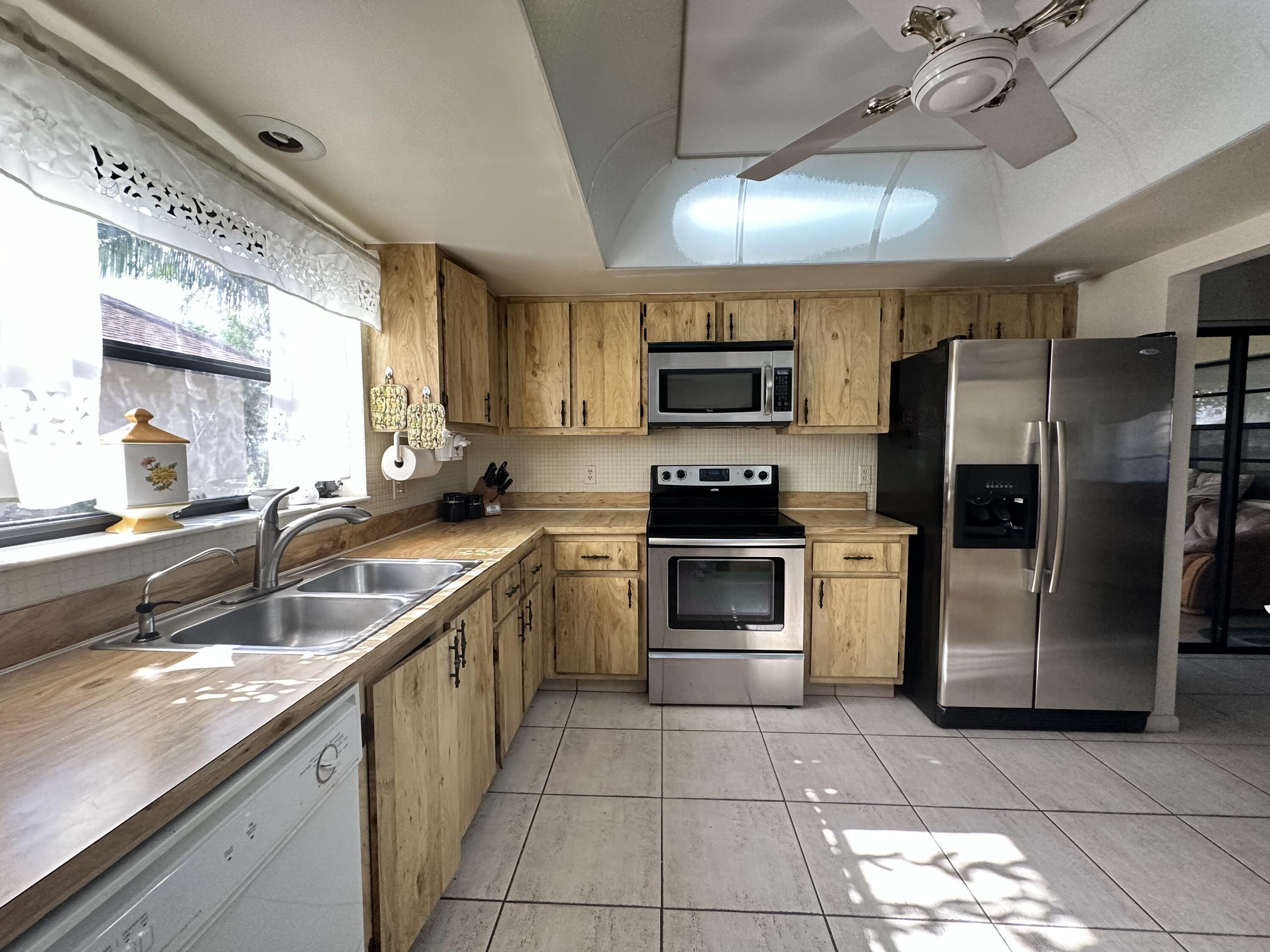 6273 Tall Cypress Circle, Greenacres, FL 33463, Greenacres - Photo 4