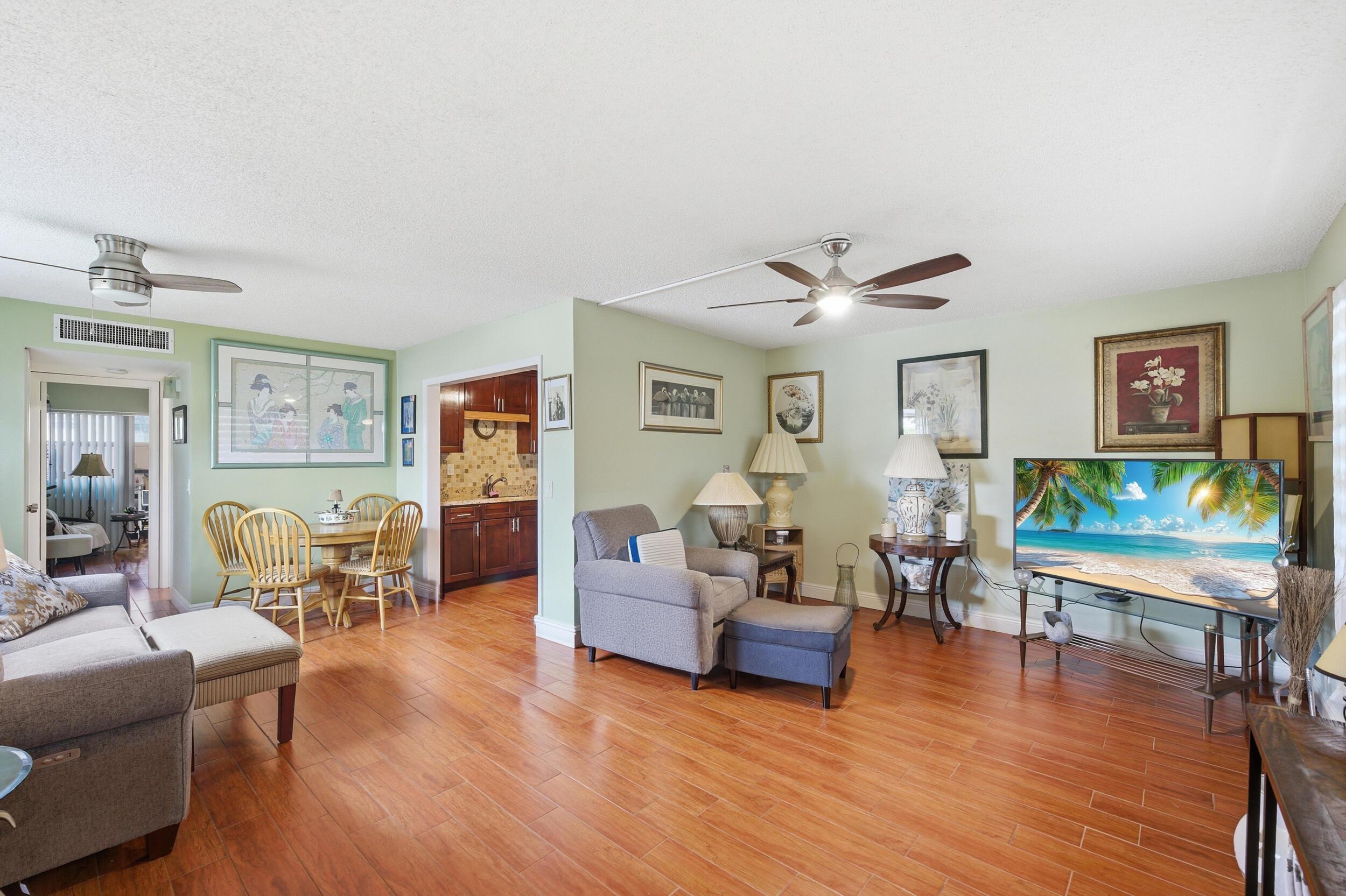 888 Flanders S, Delray Beach, FL 33484, Delray Beach - Photo 4