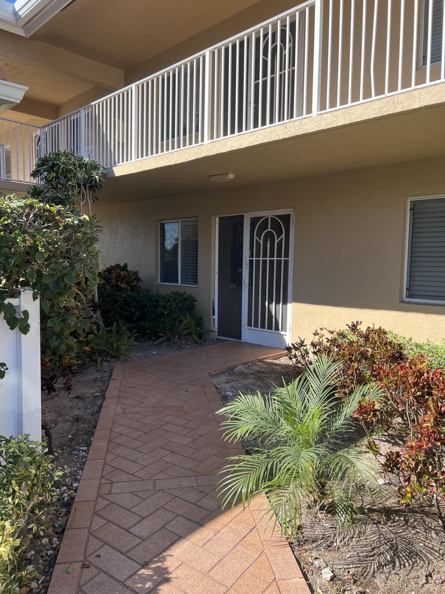 5951 Regal Glen Drive 105, Boynton Beach, FL 33437, Boynton Beach - Photo 2