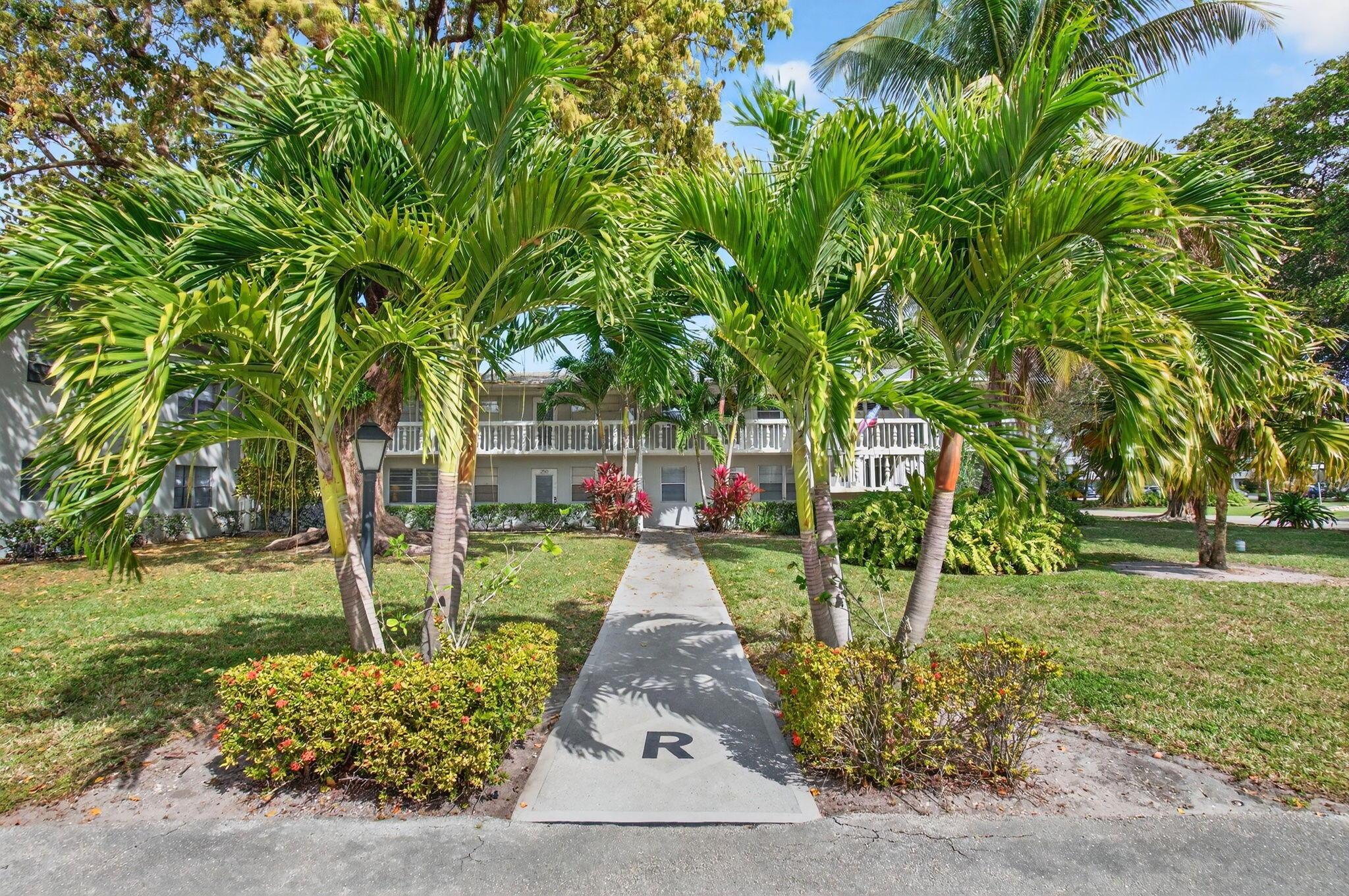 247 Ventnor R, Deerfield Beach, FL 33442, Deerfield Beach - Photo 2
