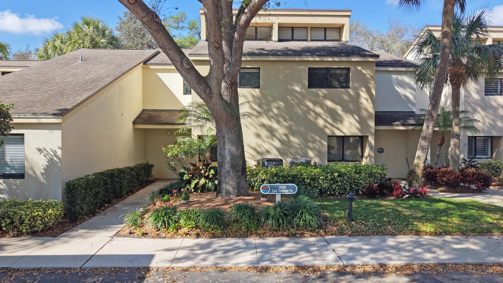 215 Oak Harbour Drive, Juno Beach, FL 33408, Juno Beach - Photo 5