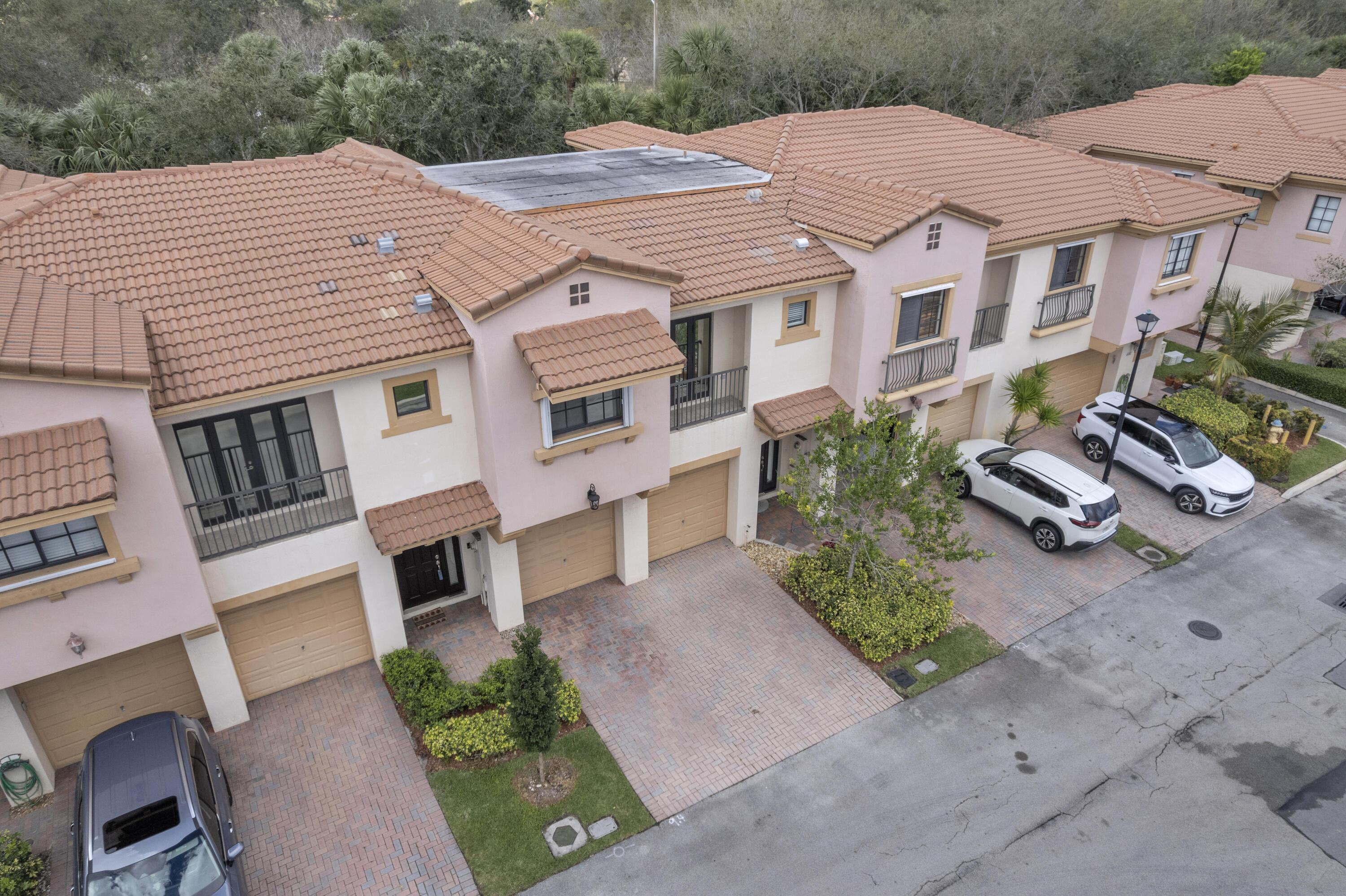 6077 Grand Cypress Circle W, Coconut Creek, FL 33073, Coconut Creek - Photo 3